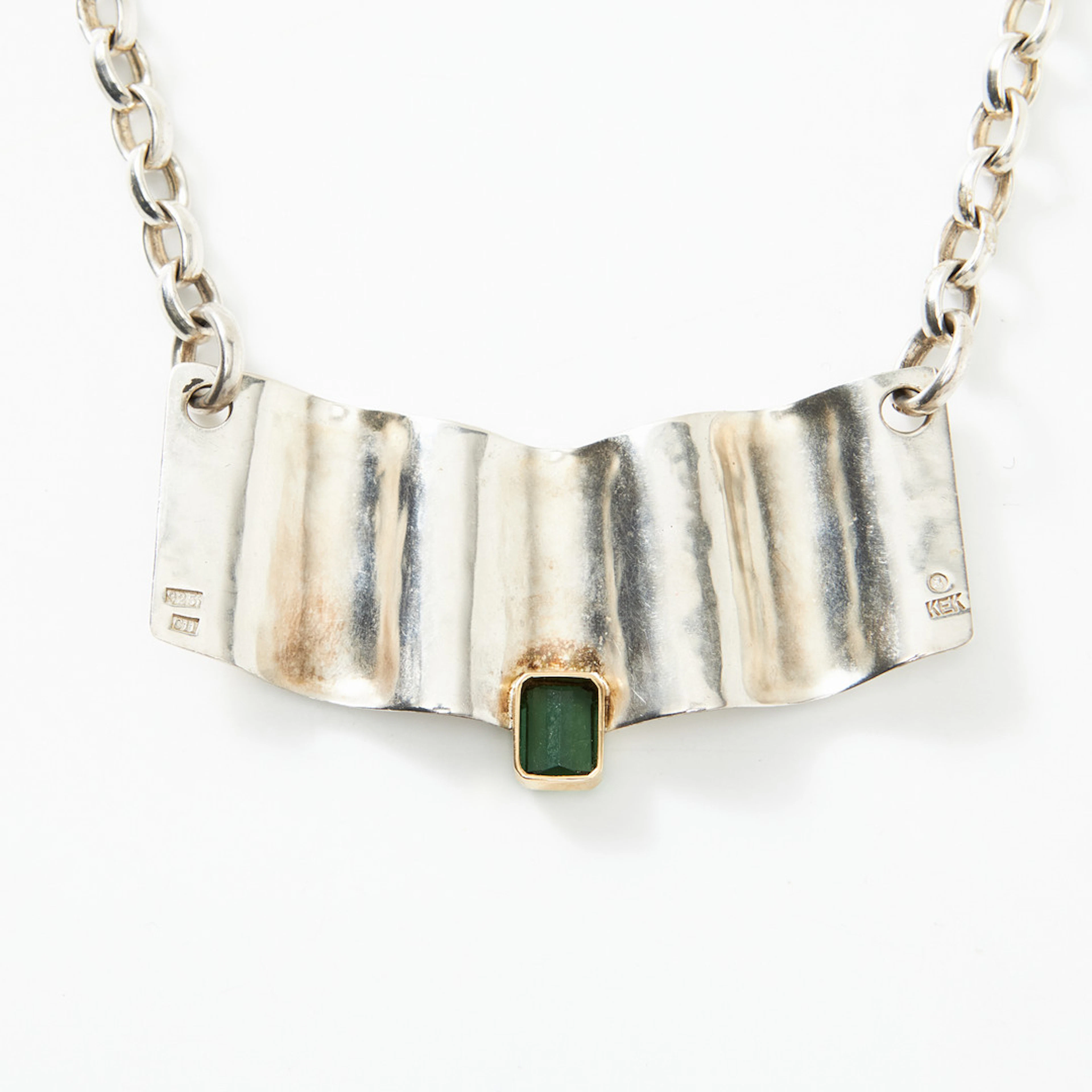 HALSBAND, sterlingsilver, ankarlänk med veckat mittparti och med infattad
