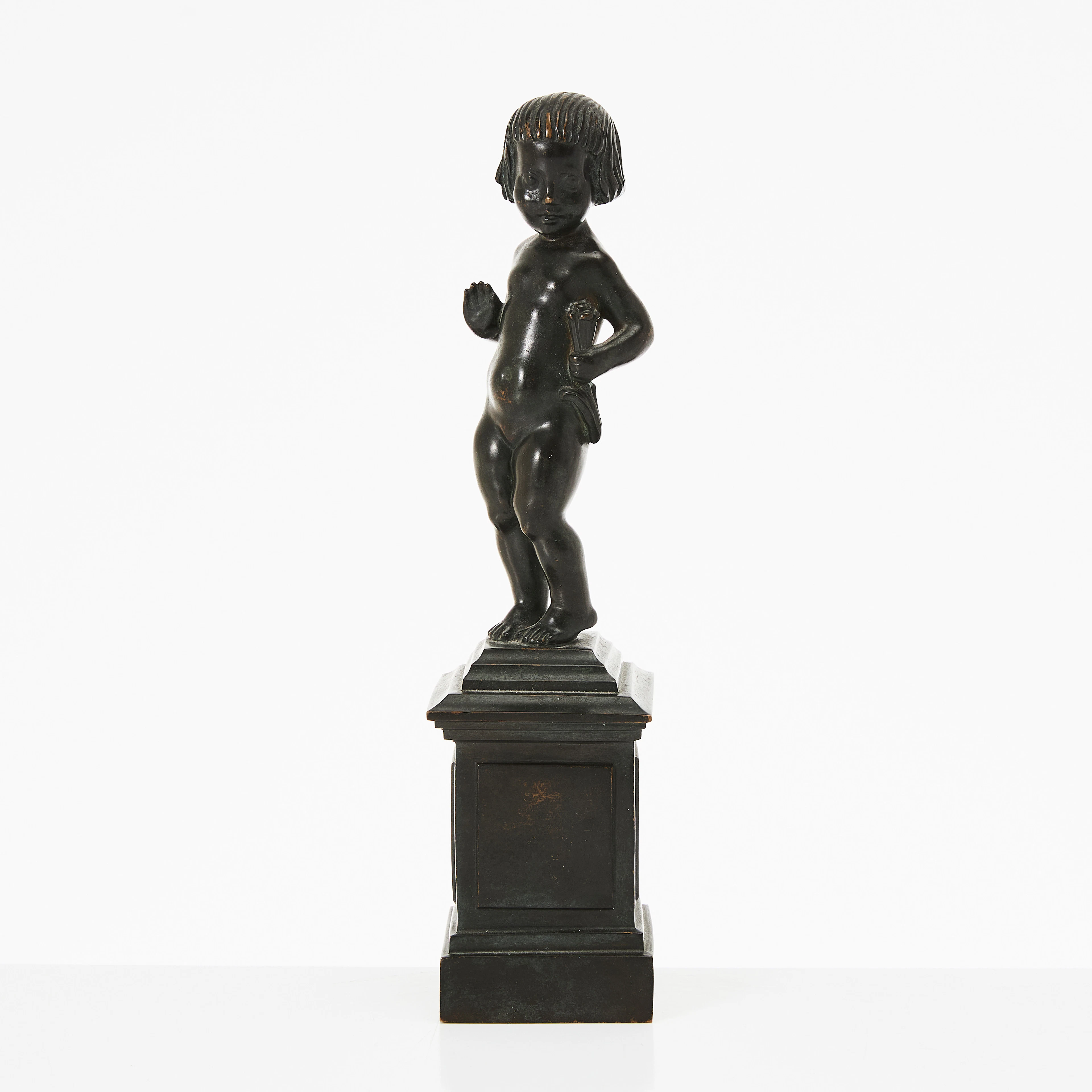 MARCUS LÖVBLAD (1895-1974). "Morgonrodnad", skulptur, brons, signerad