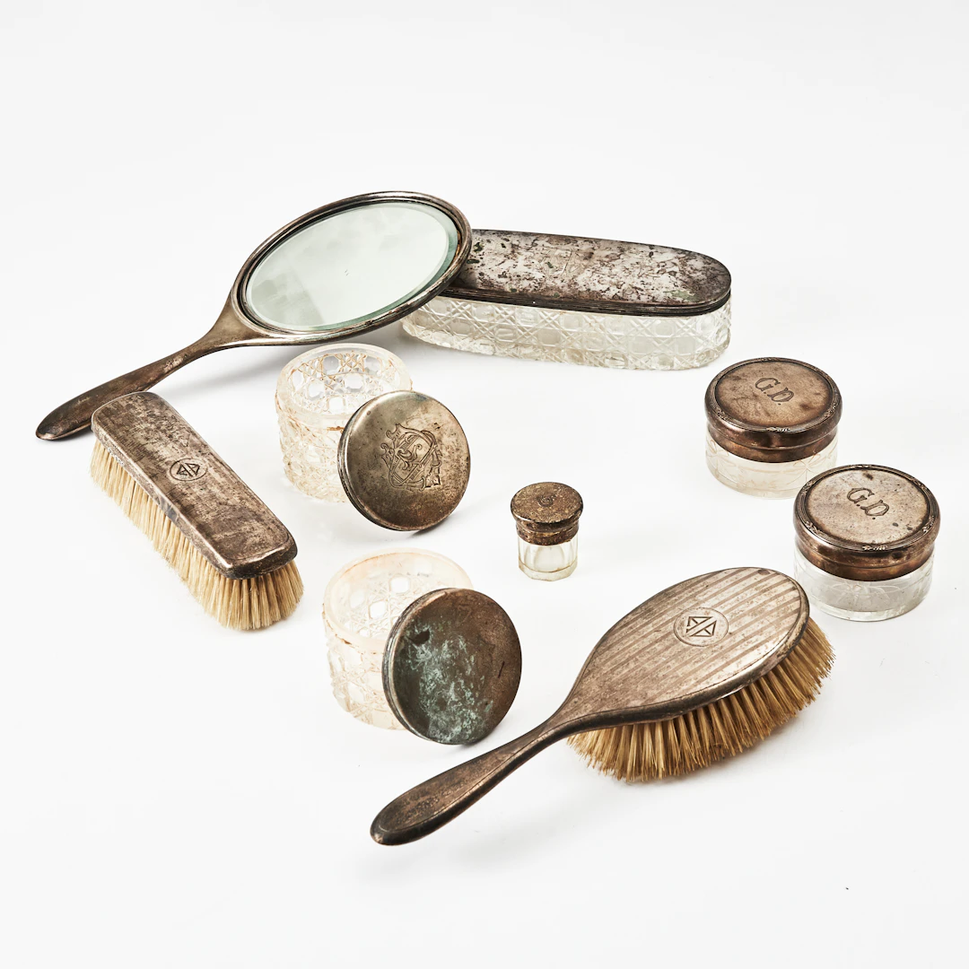 TOILETTEBORDSSET, 3 delar, sterlingsilver, Mappin & Webb, London 1920