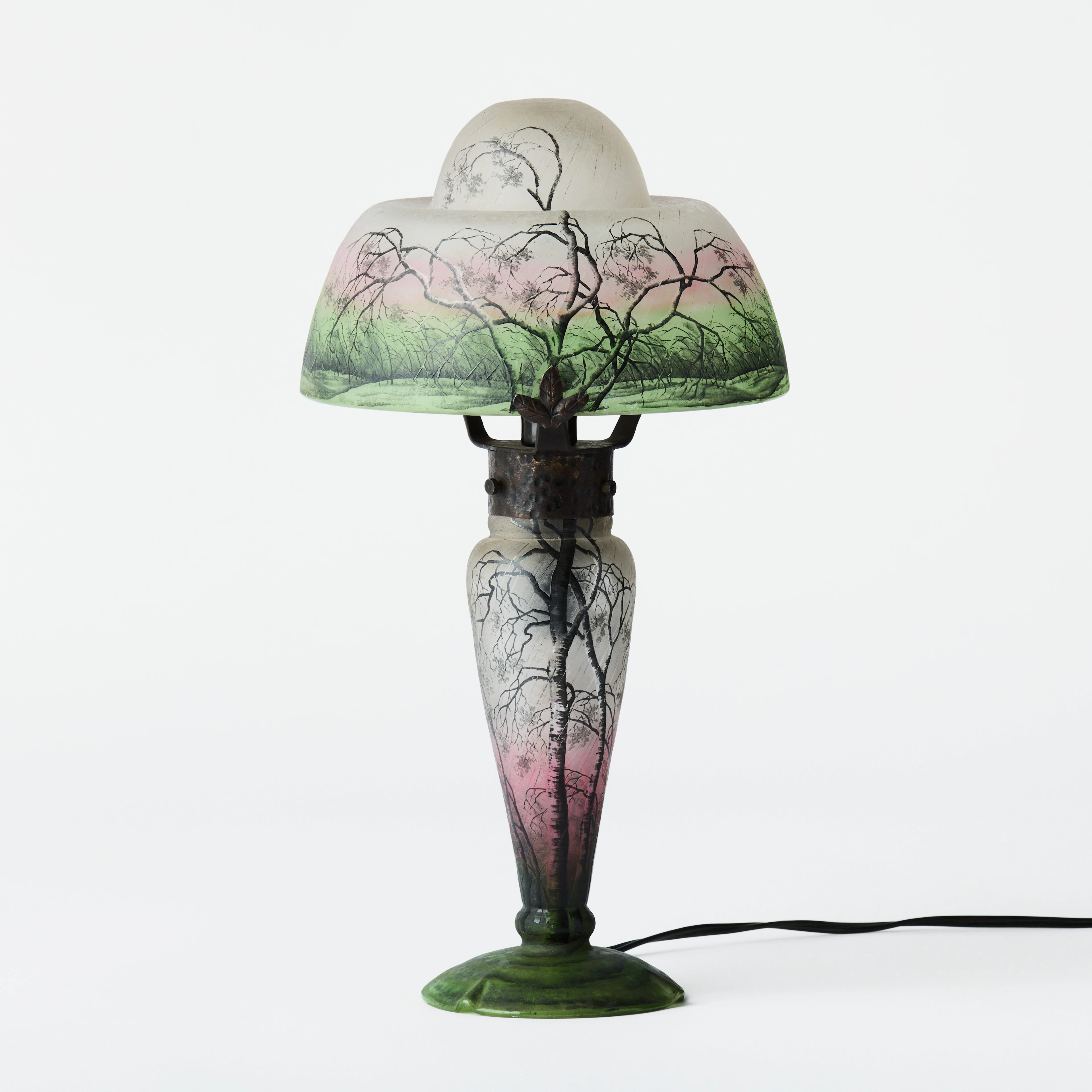 DAUM. "Pluviose", bordslampa, Frankrike, 1900-talets början, överfång