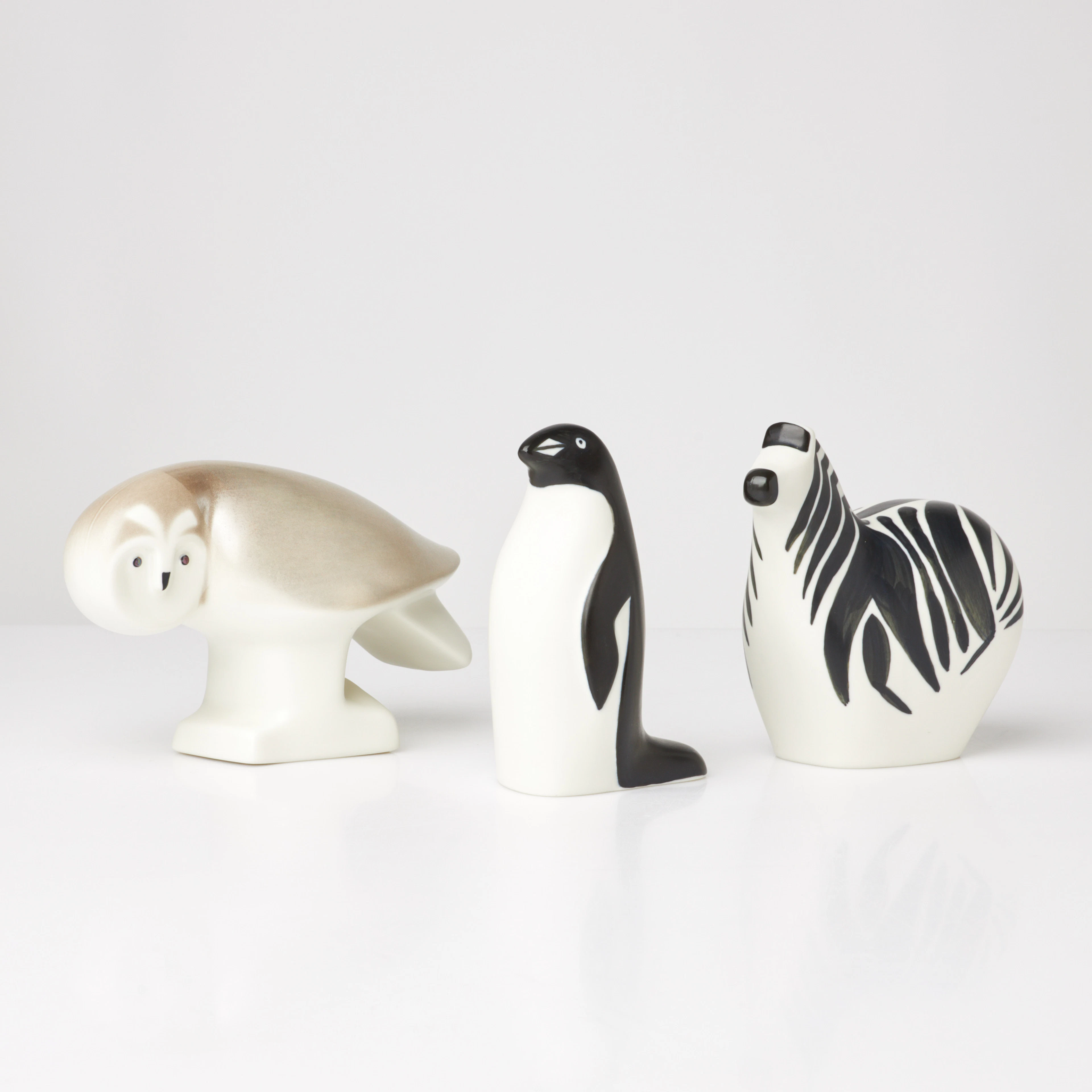 LILLEMOR MANNERHEIM. Figuriner, 3 st, Zebra, Pingvin samt Uggla, glaserat