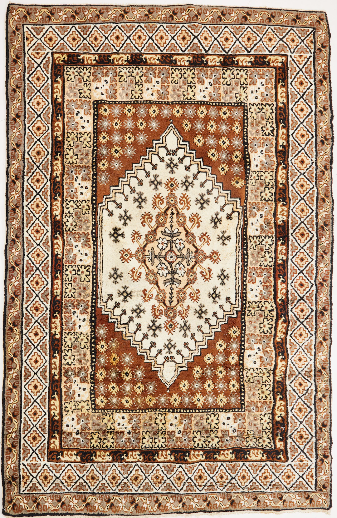 ORIENTMATTA. Ull, ca 290x190 cm.