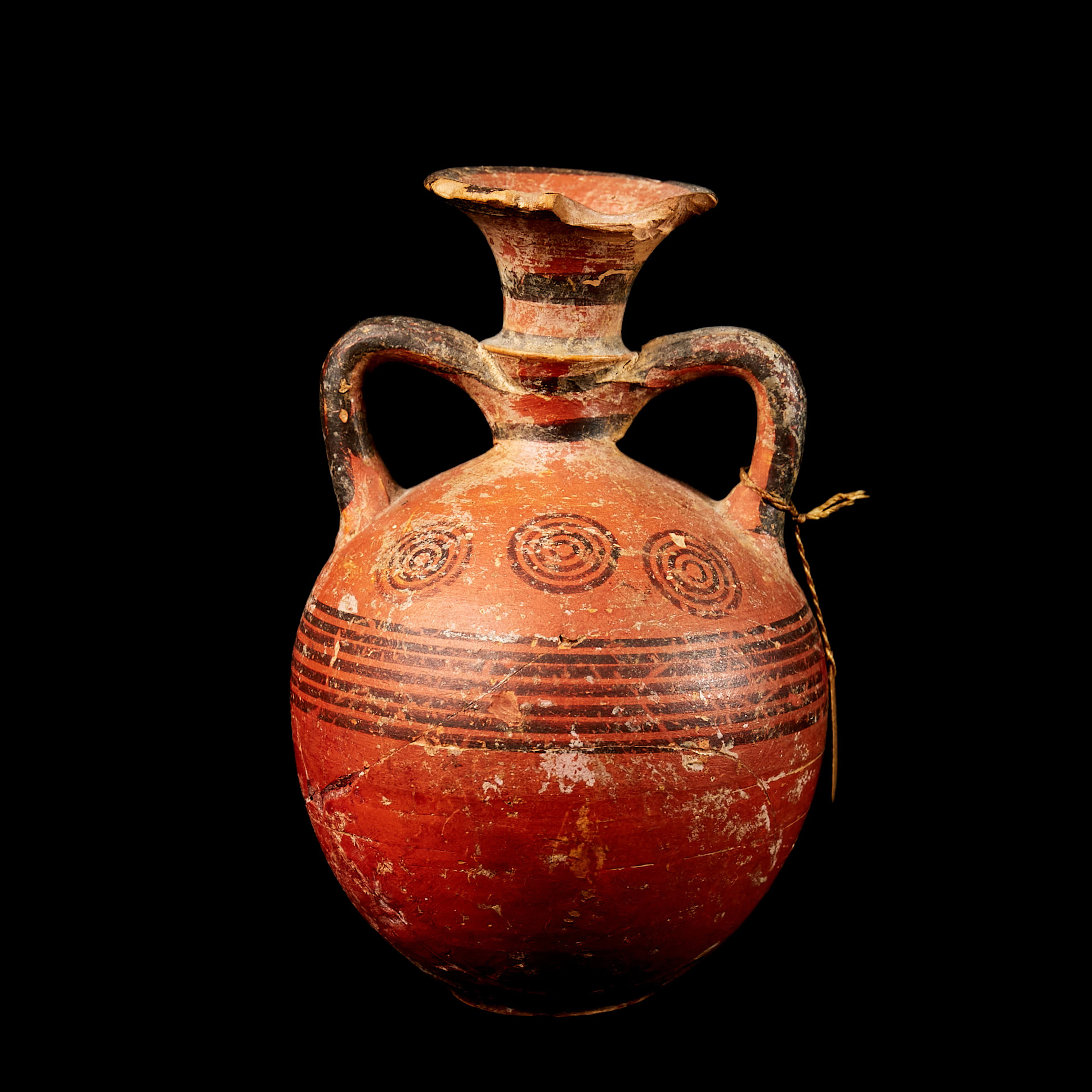 AMFORISKOS, Cypern, ca 1000-700 f Kr, protogeometrisk tid, lergods.