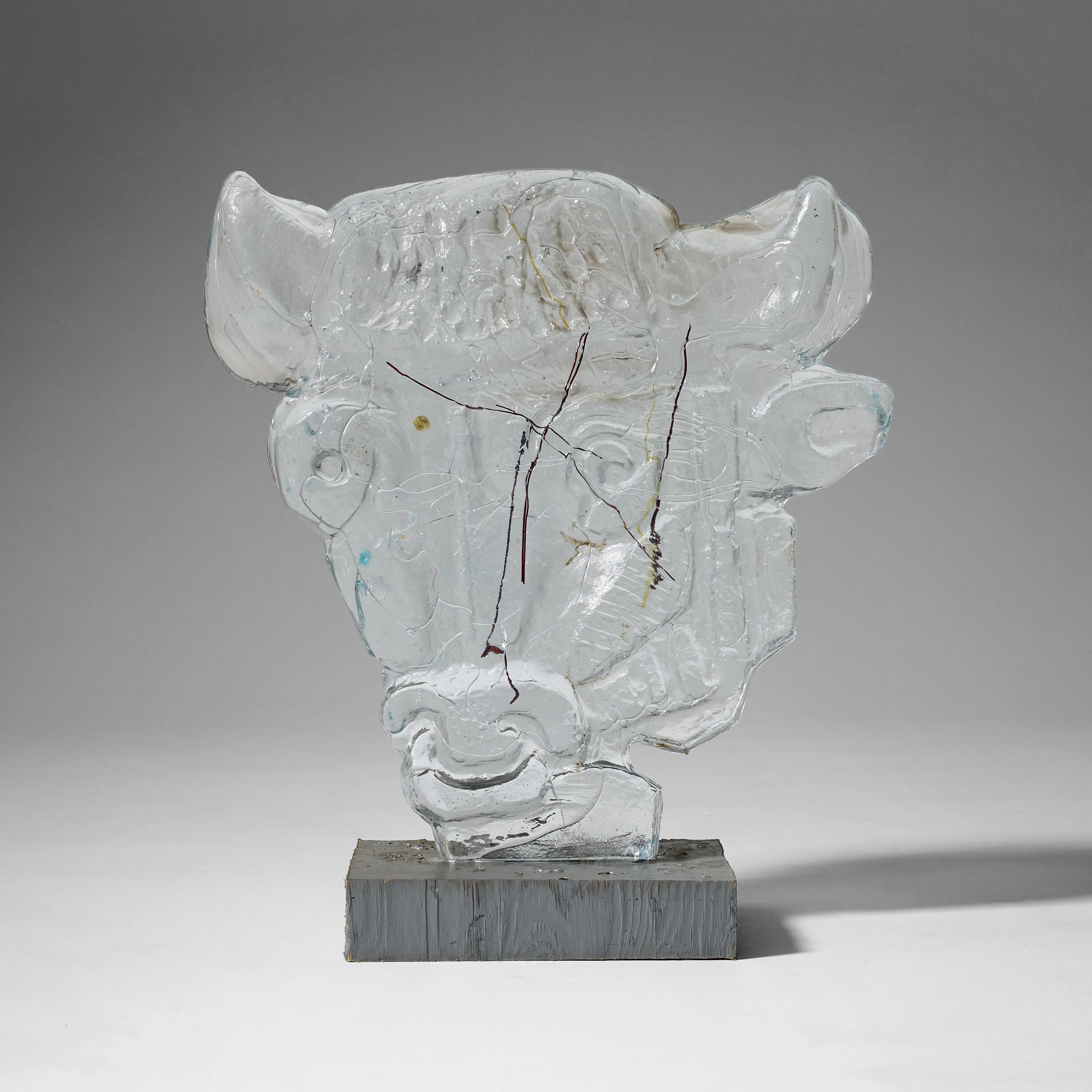 EDVIN ÖHRSTRÖM. "Tjurhuvud", skulptur, Orrefors, klarglas med insmälta