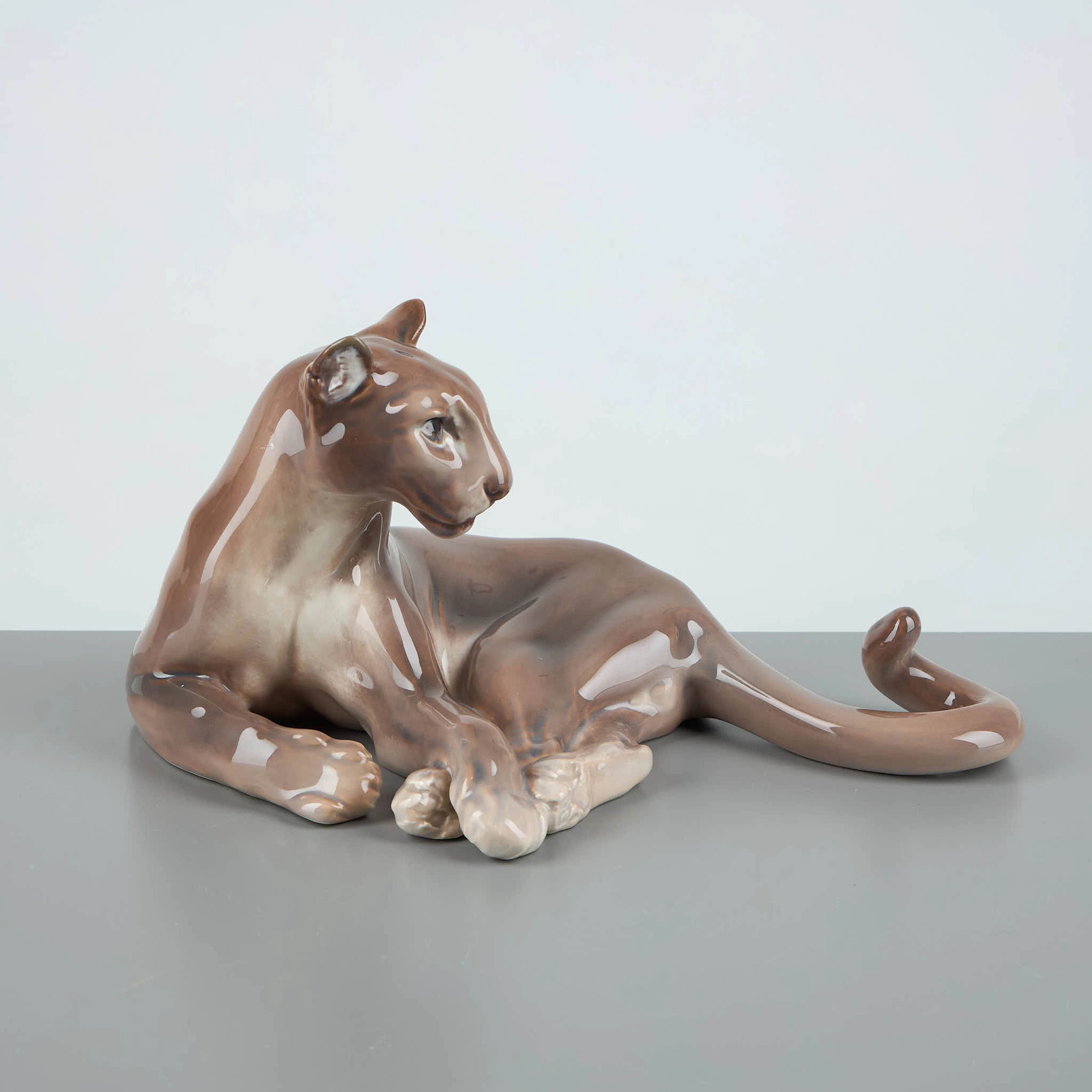 FIGURIN. Puma, nr 1019. Dahl Jensen, Copenhagen, Danmark.