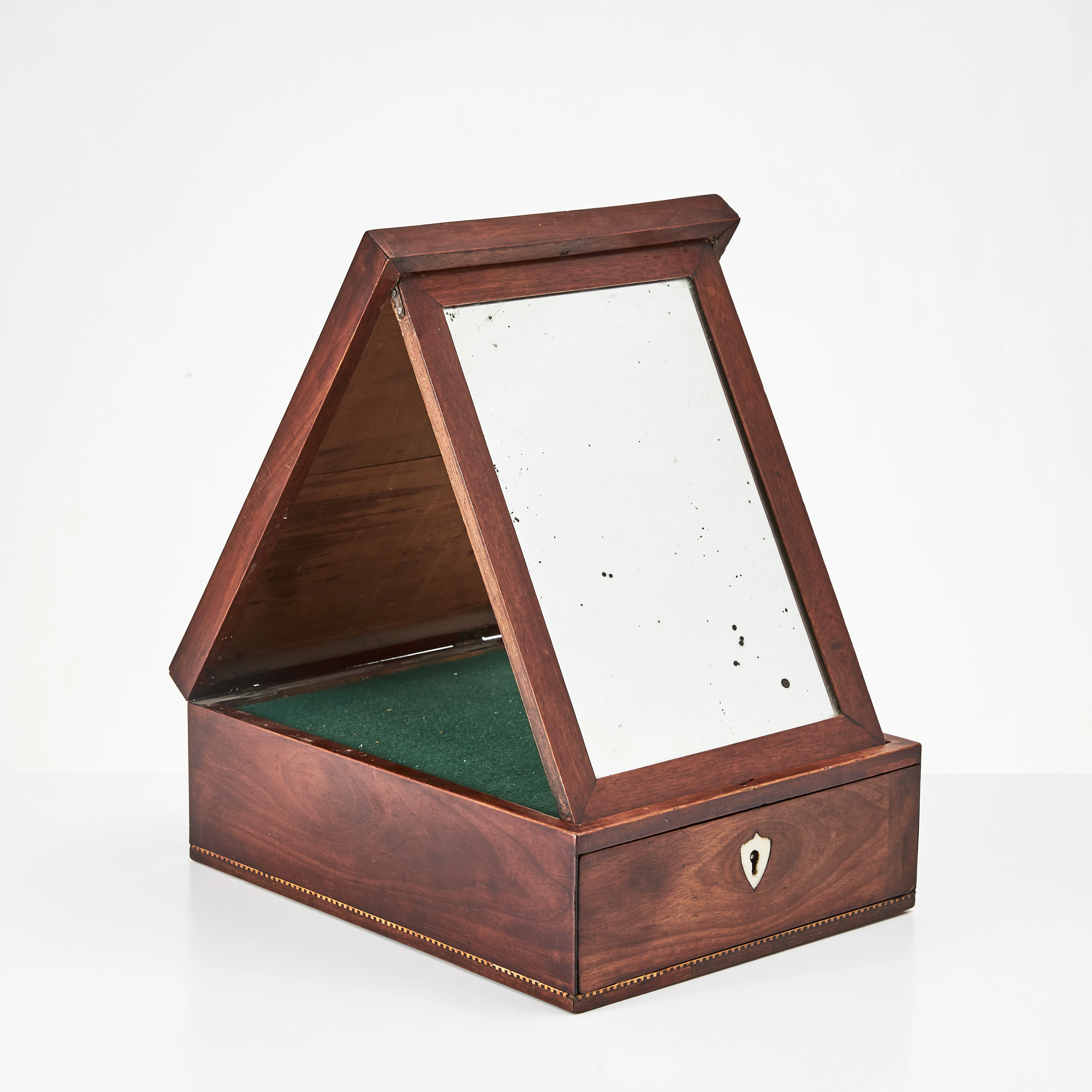 LÅDSPEGEL, 1800-talets början, sengustaviansk.