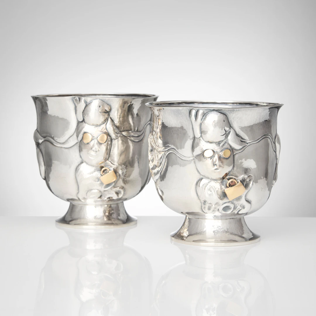 OLLE OHLSSON. Skålar på fot, ett par, silver, Stockholm 1999. Orginal.