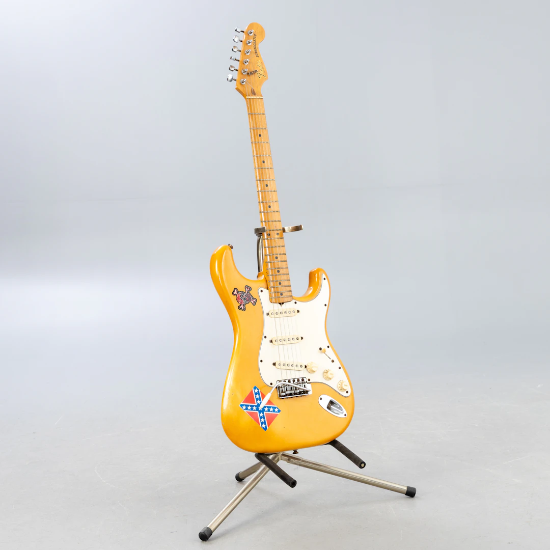 Fender E-Gitarre Dan Smith Stratocaster mit Tremolo, gelb-weiß, Bj. 1982.