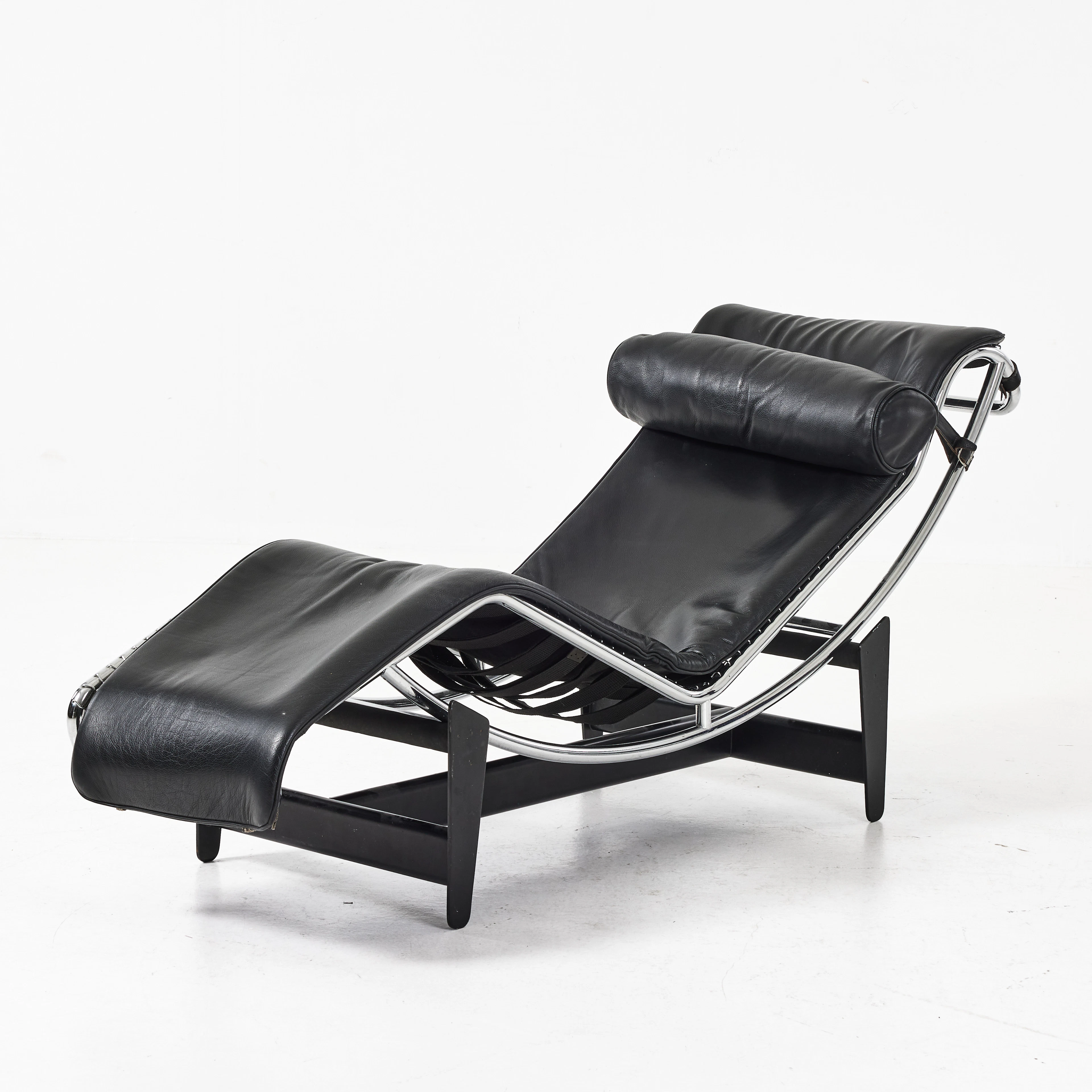 LE CORBUSIER. Vilstol, "LC4", Cassina, Italien, formgiven 1928.