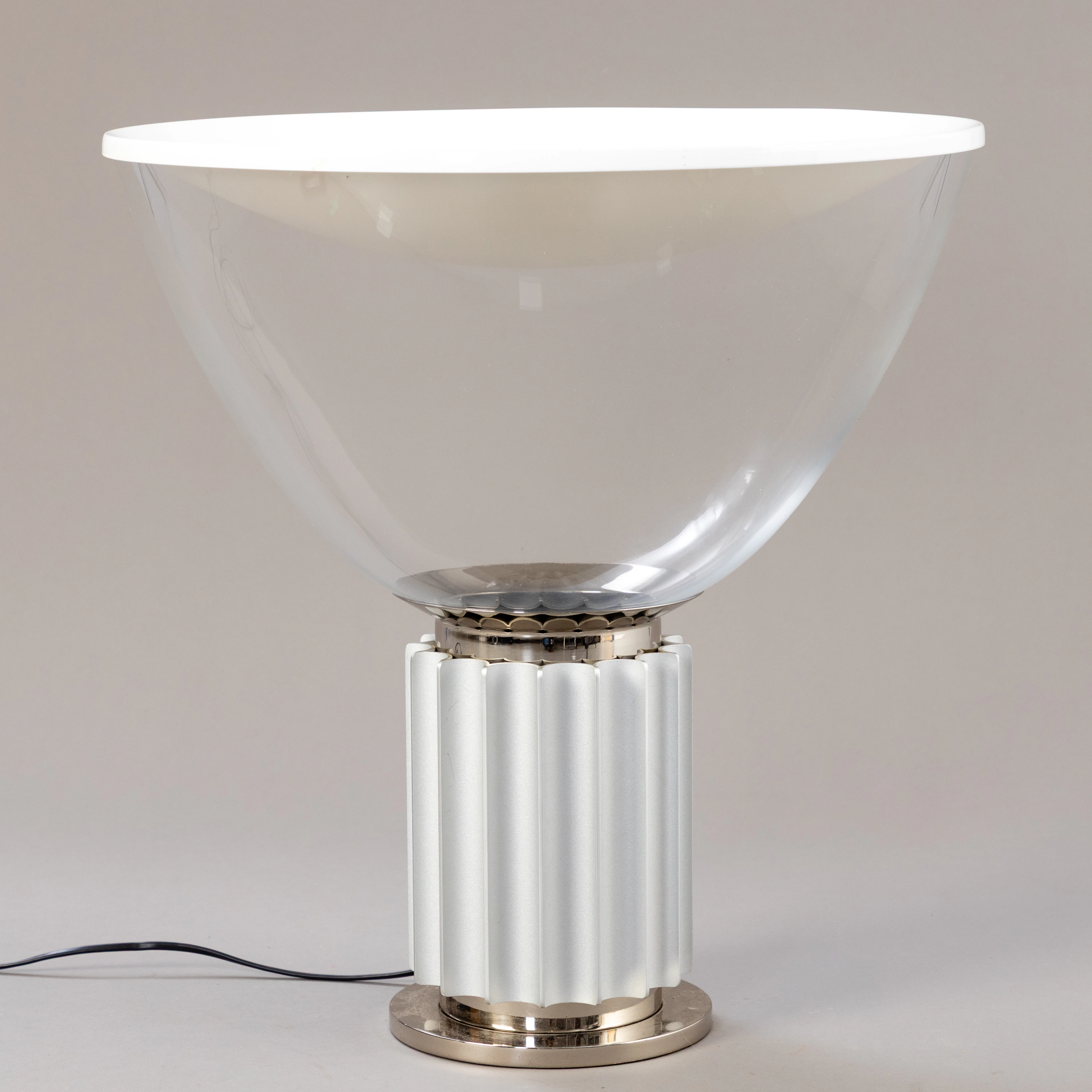 PIER GIACOMO CASTIGLIONI & ACHILLE CASTIGLIONI. Tischleuchte, "Taccia"