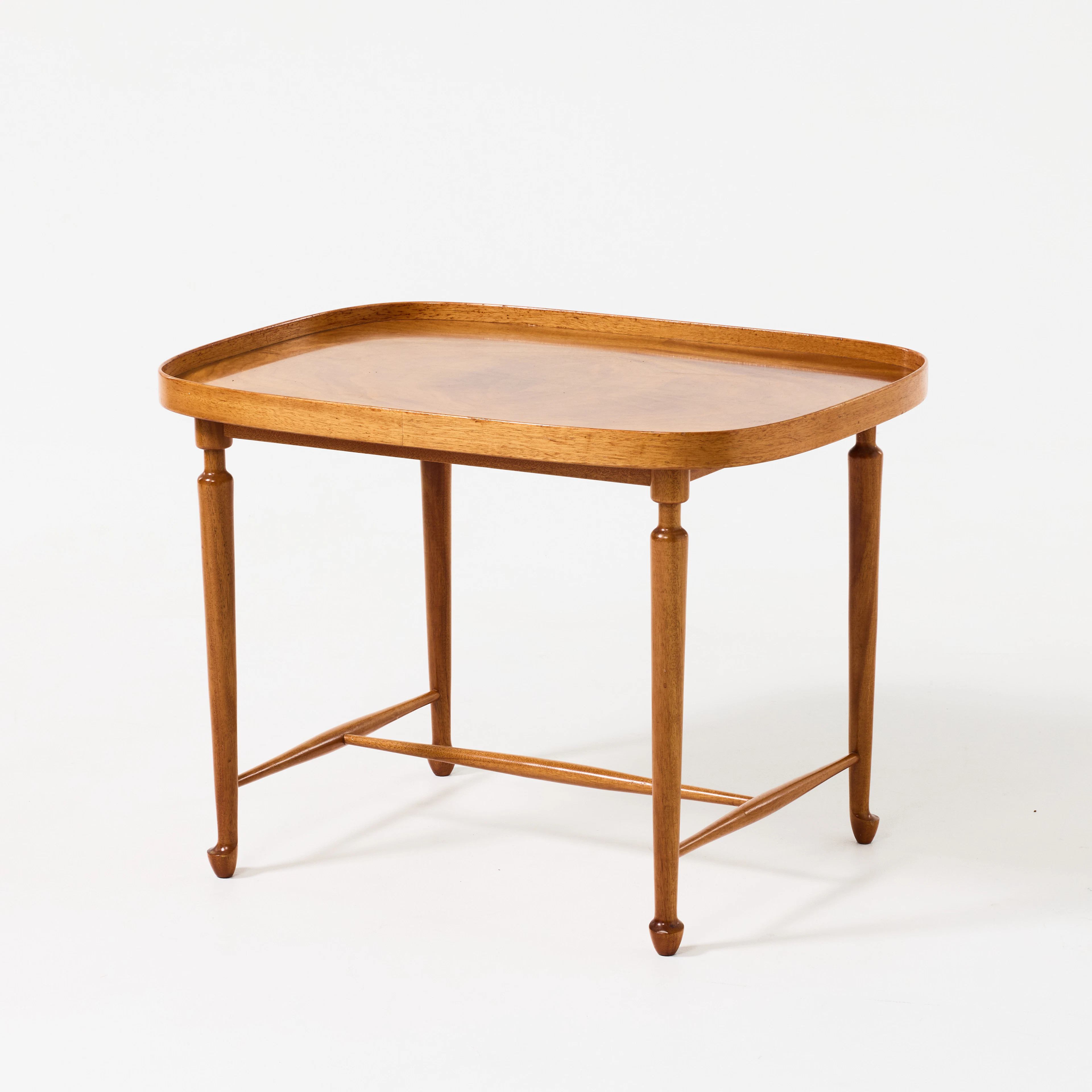 JOSEF FRANK. Sidobord, Firma Svenskt Tenn, modell 974, mahogny.