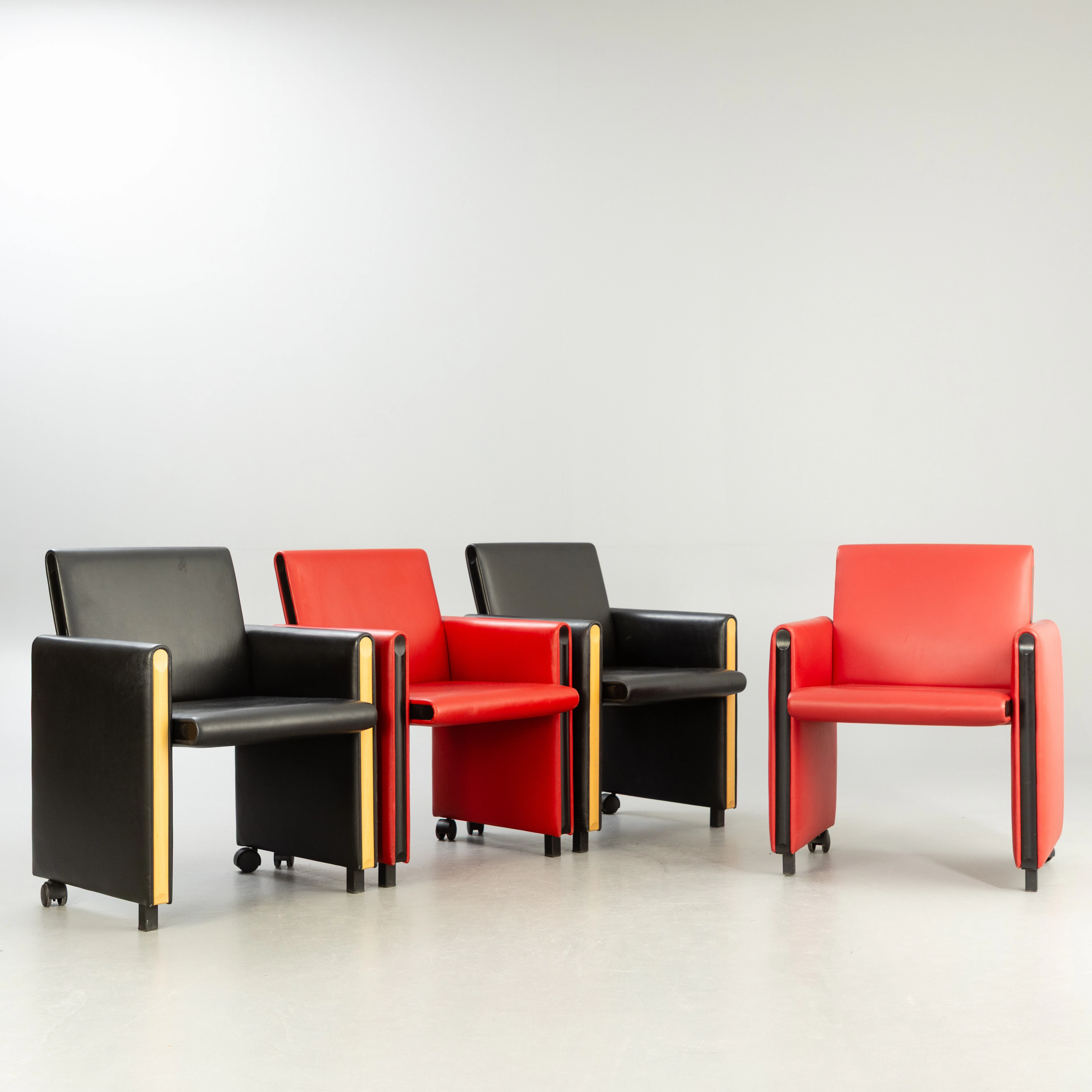 AFRA SCARPA, TOBIA SCARPA. Meritalia. 4 Sessel, 'Giulietta', Leder