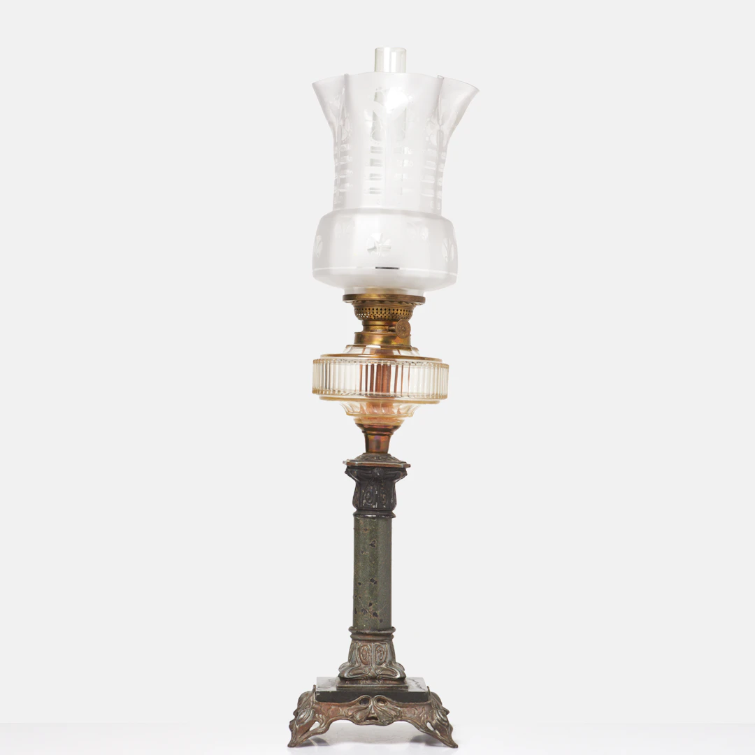 FOTOGENLAMPA, Kosmos Brenner, jugend, sten och metall, delvis frostat glas.
