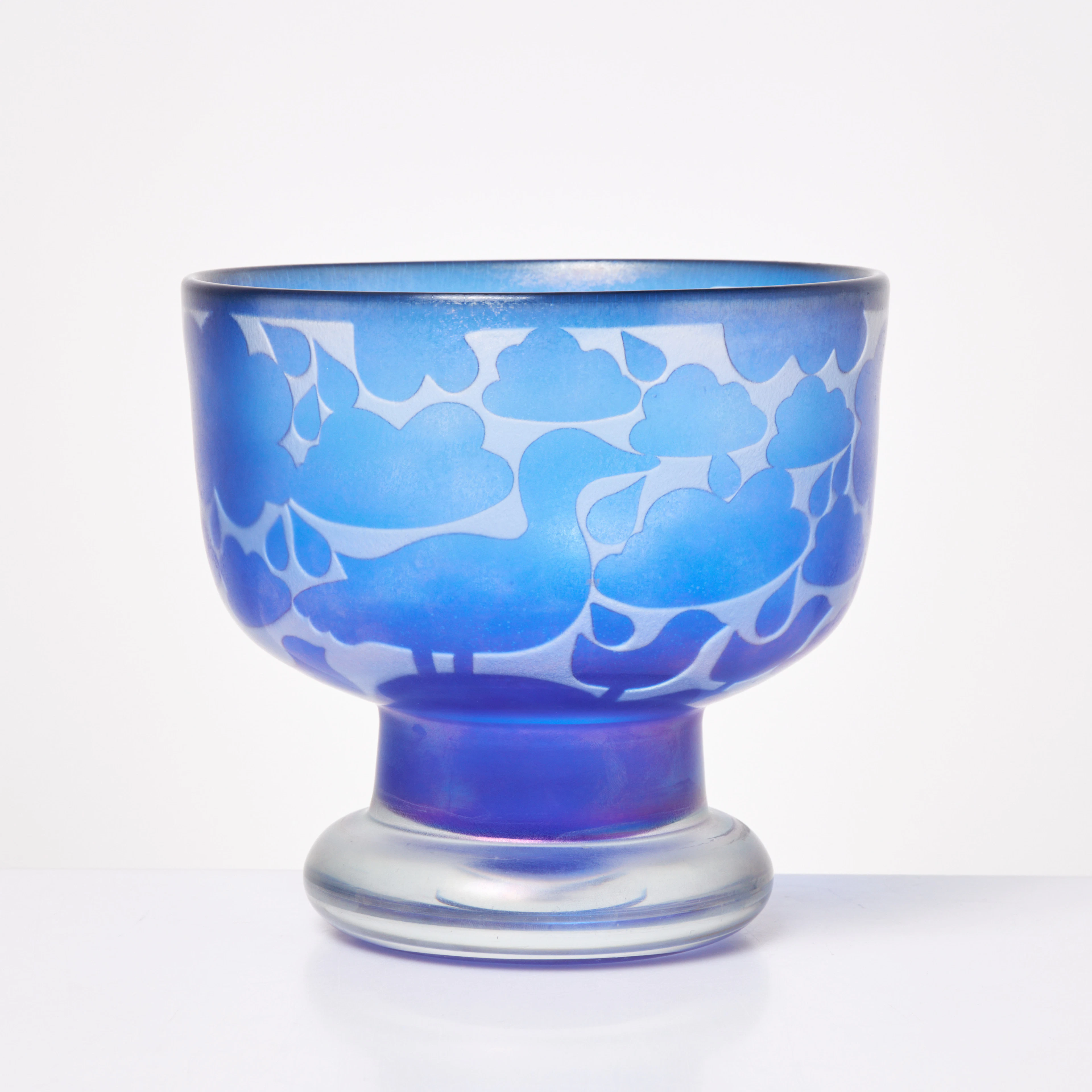 BERTIL VALLIEN. Skål, Kosta, glas, slipat underfångsglas i blått