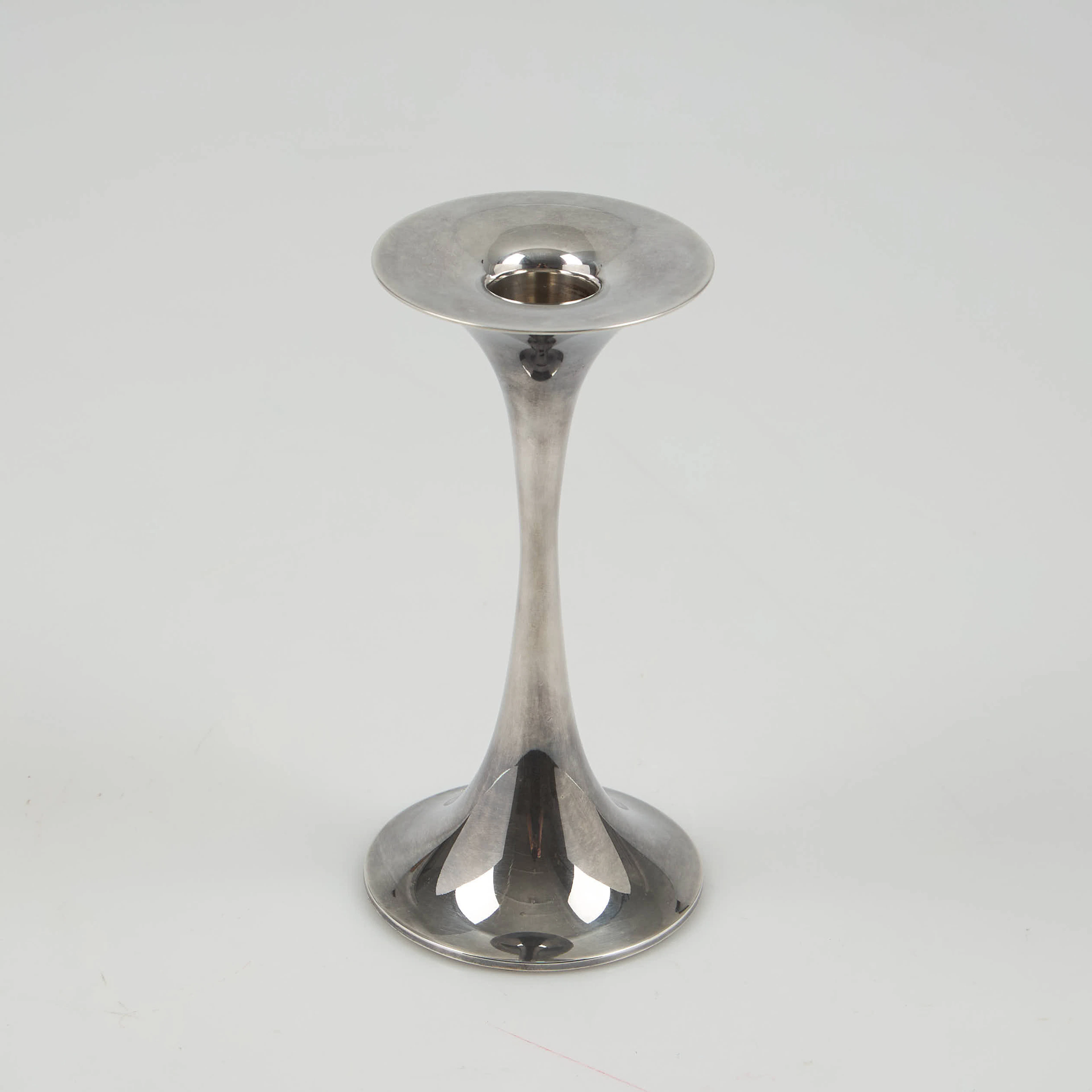 TAPIO WIRKKALA. "Trumpetti", ljusstake, 830 silver, Kultakeskus 2008.