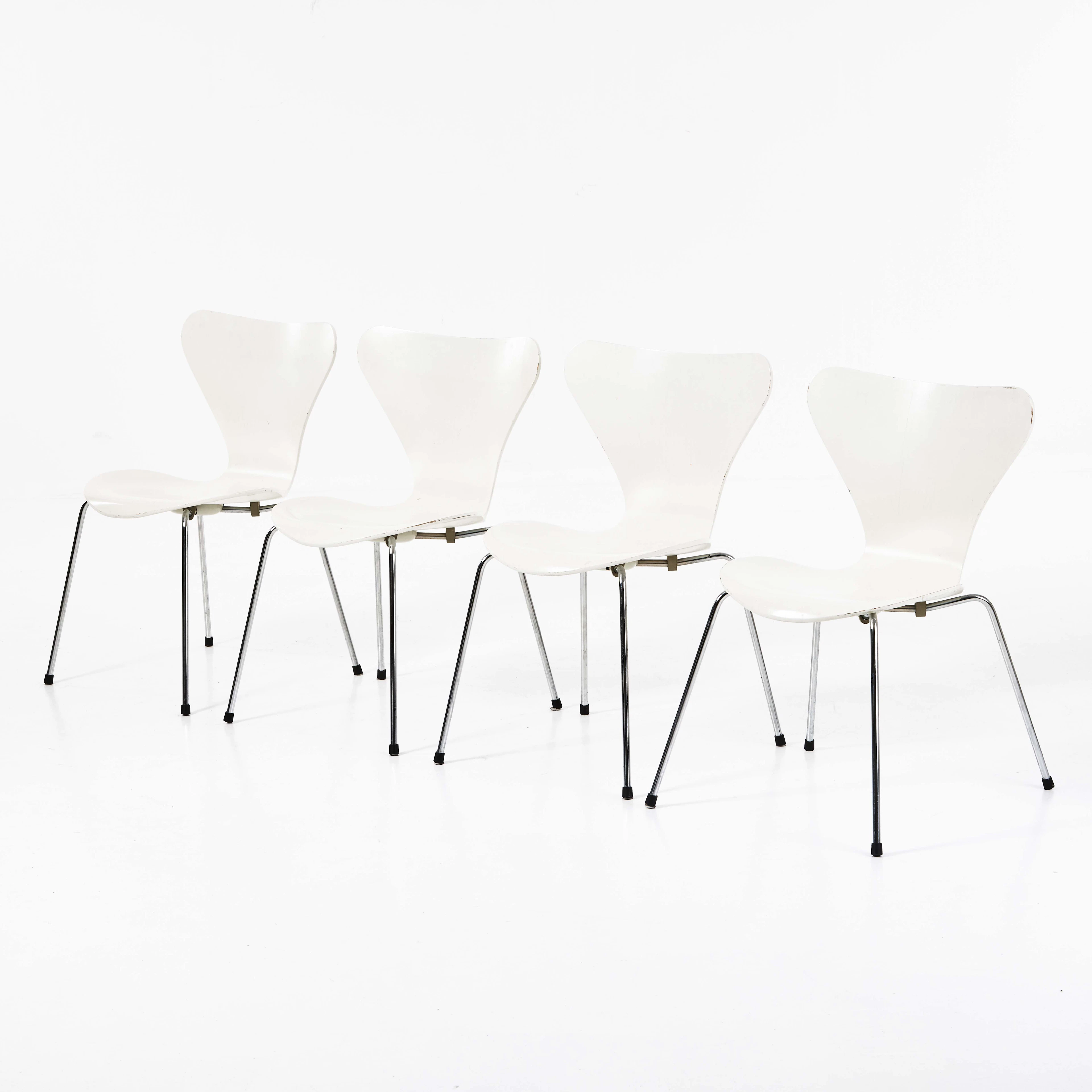 ARNE JACOBSEN. "Sjuan", stolar, 4 st., Fritz Hansen, Danmark 1982