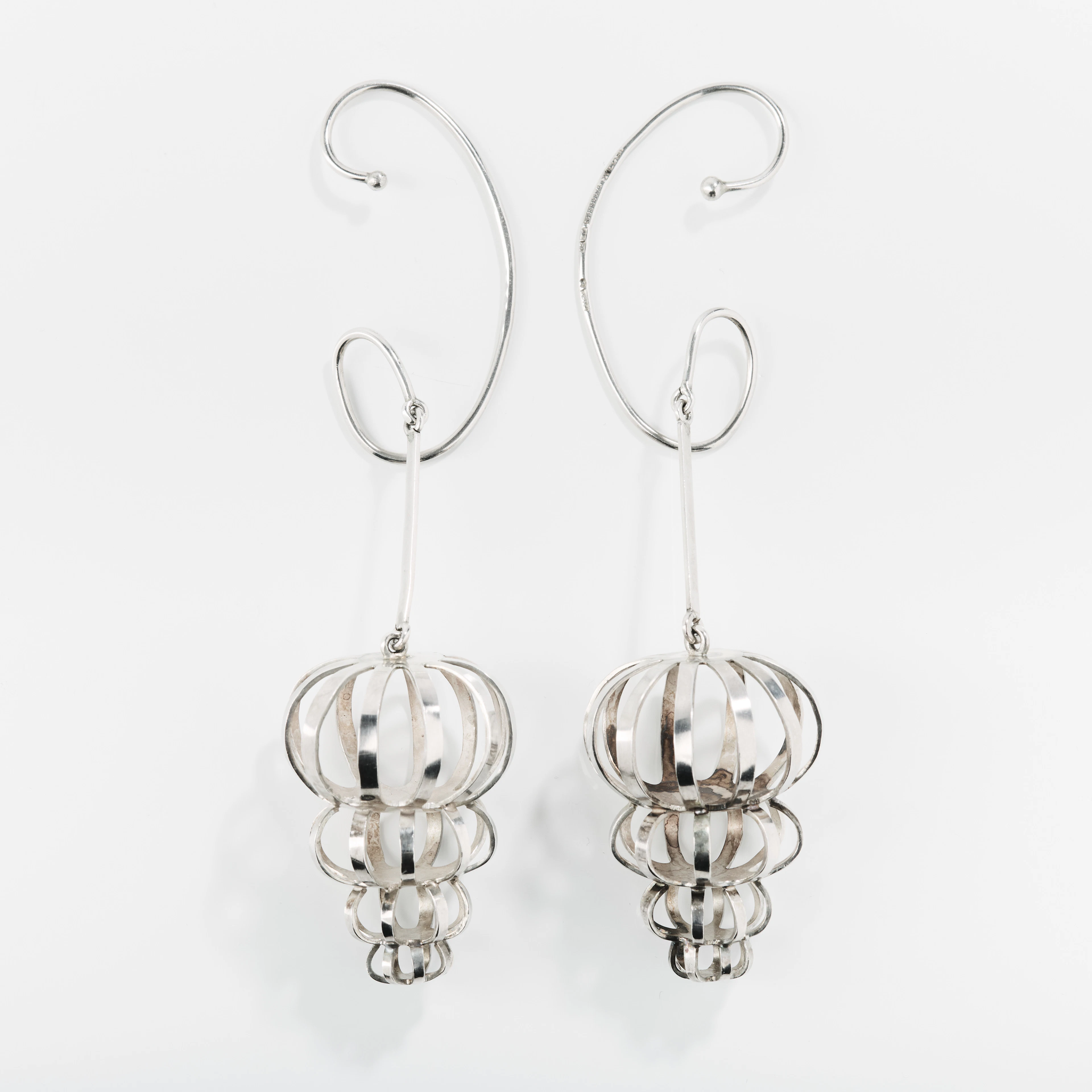 SIGURD PERSSON. Örhängen, ett par, sterlingsilver, Stockholm 1964.