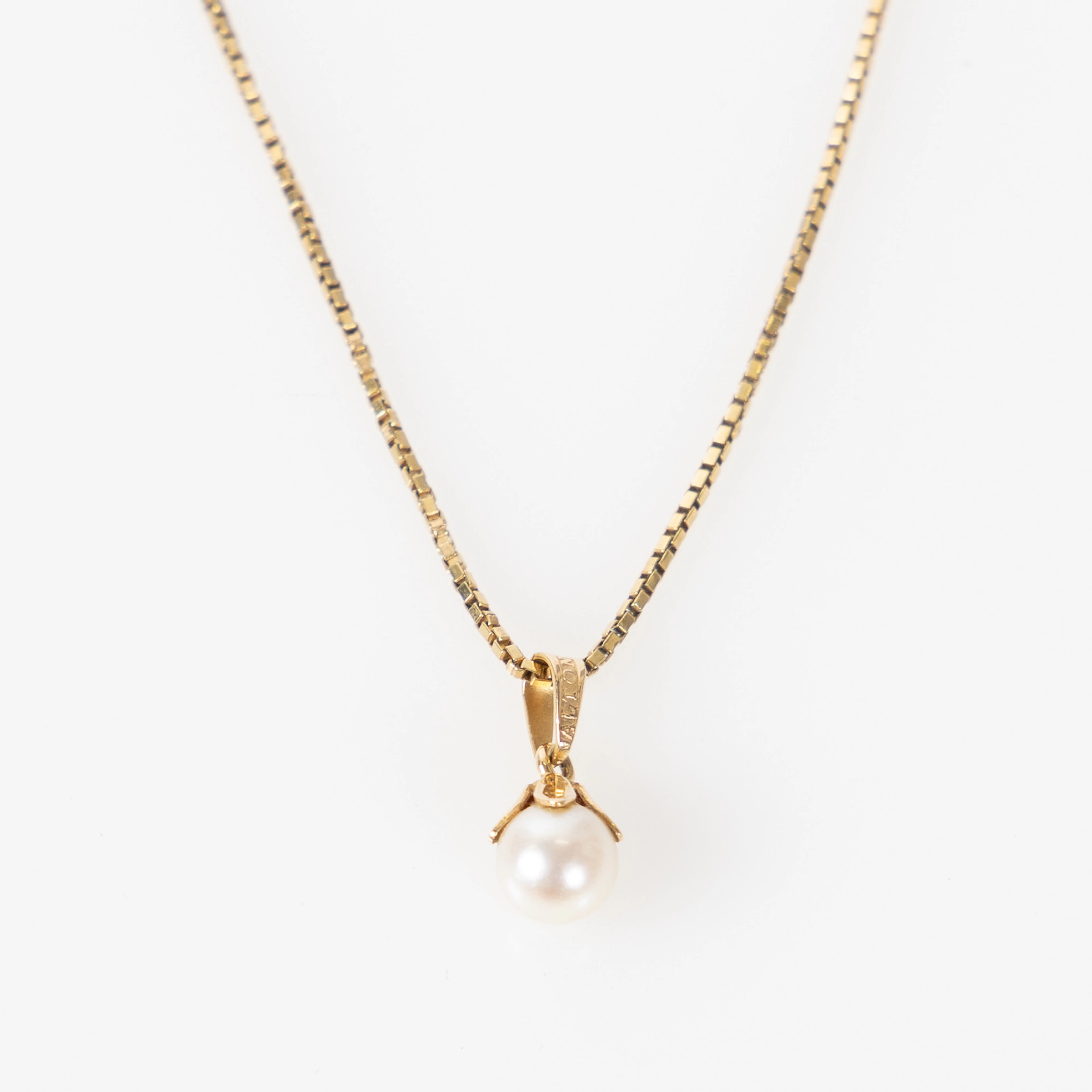 HÄNGE MED KEDJA, 18K guld.