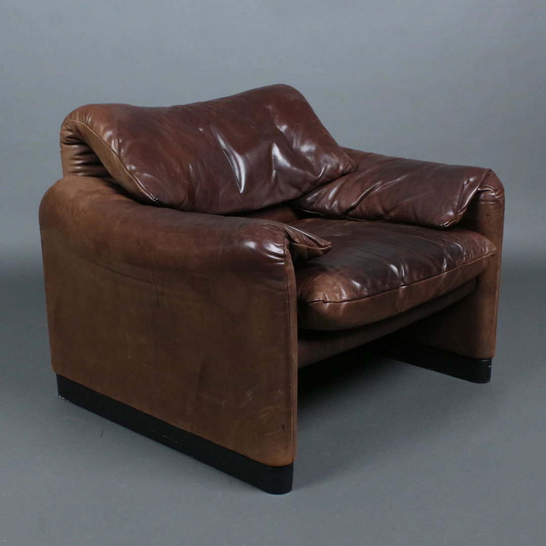 VICO MAGISTRETTI. Cassina. Sessel, Modell 'Maralunga', Stahl, Leder
