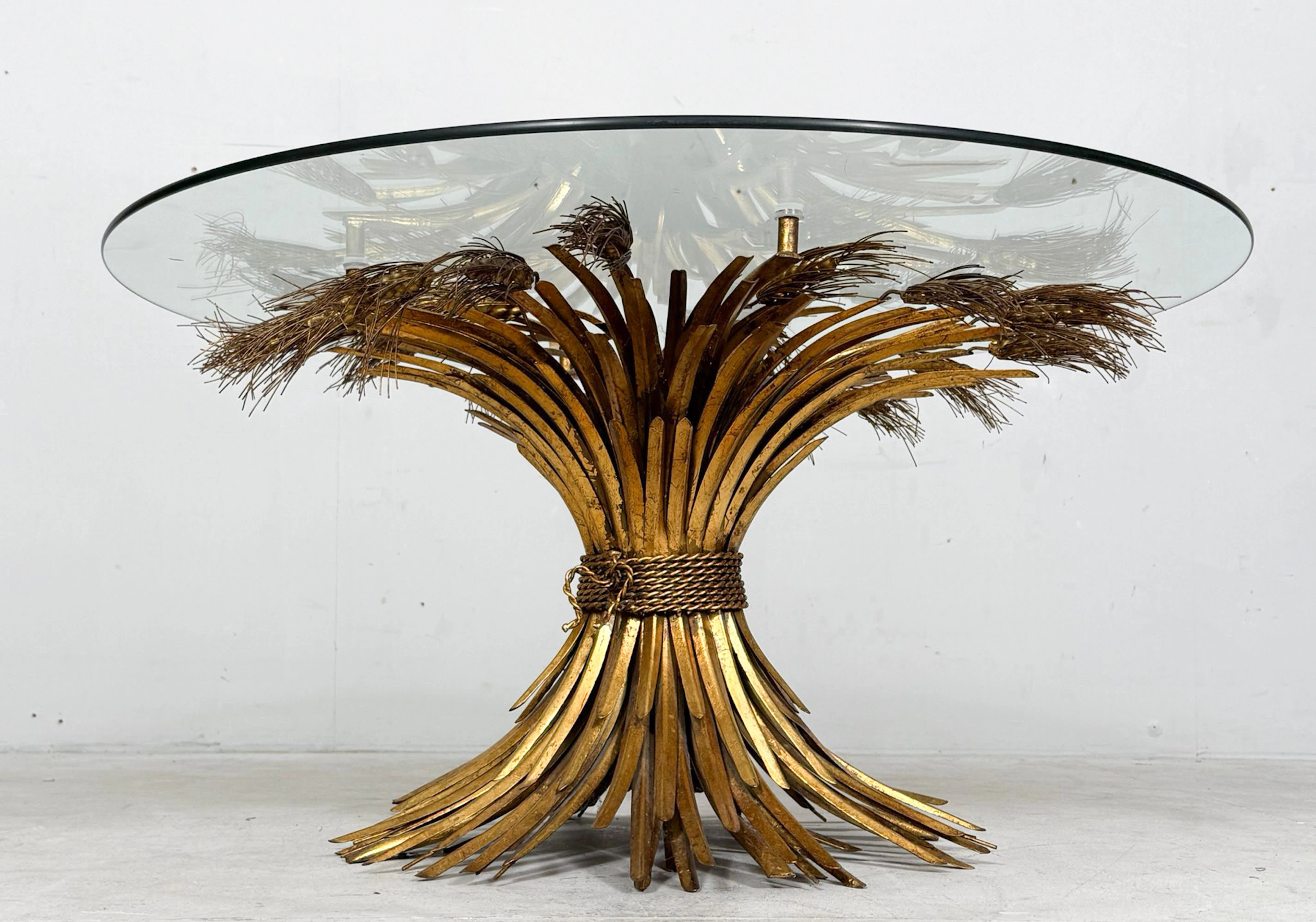 HANS KÖGL. Coco Chanel Tisch von Hans Kögl, Hollywood Regency, Couchtisch/Beiste