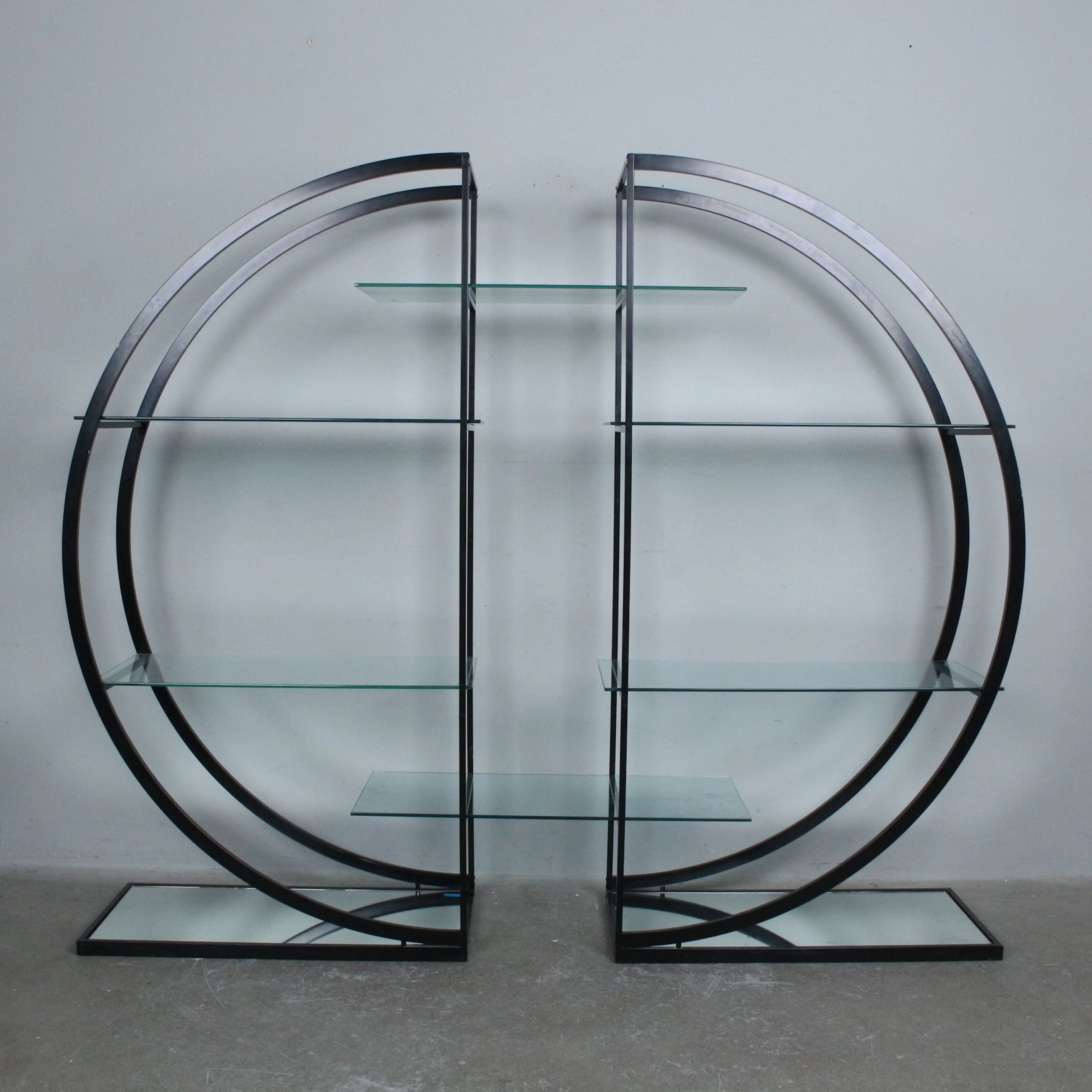 Regal / Raumteiler / Runde Etagere, Art Deco, Metall, Glas.