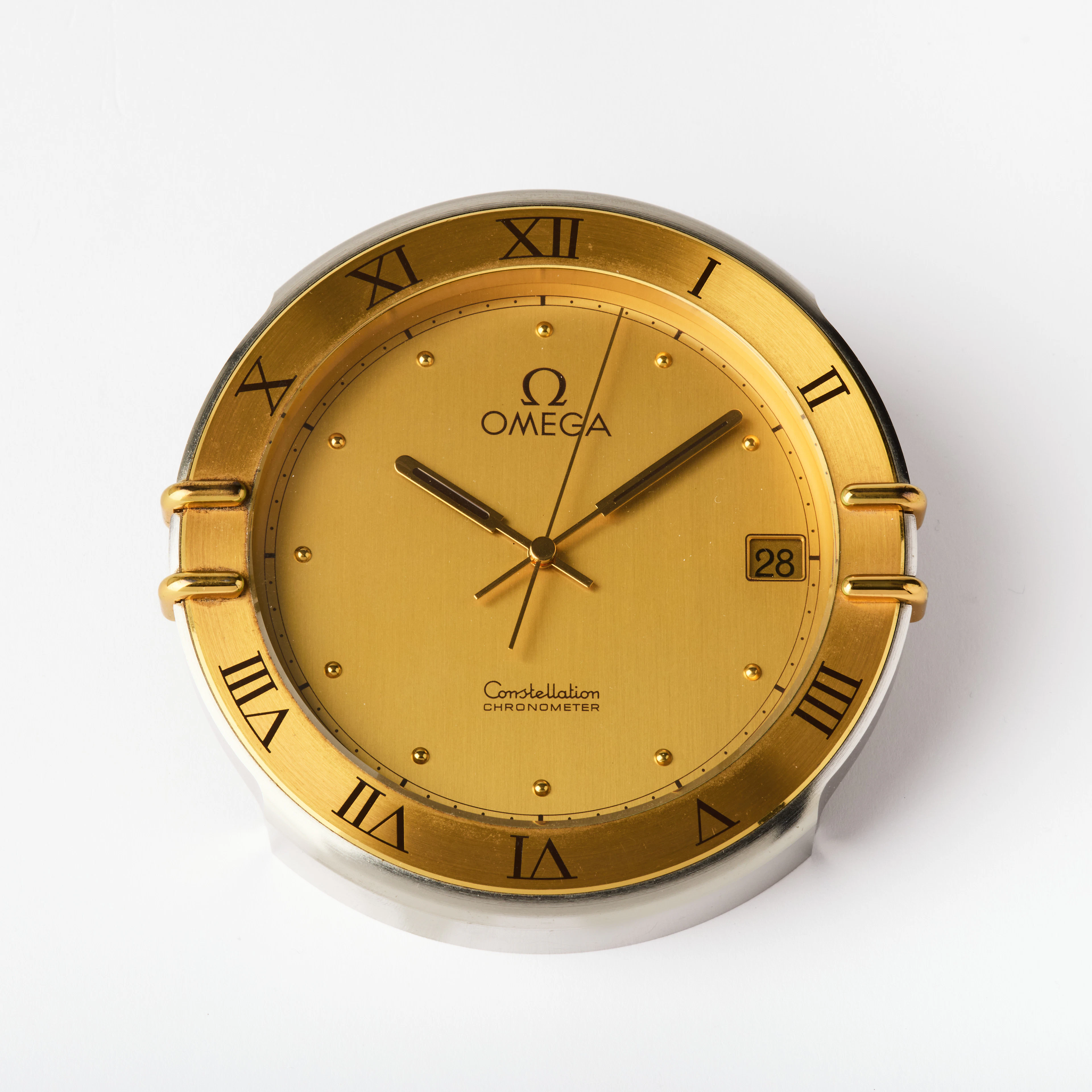 OMEGA, Constellation, Chronometer, bordsur, 126 mm, bicolour, ca november 1991.
