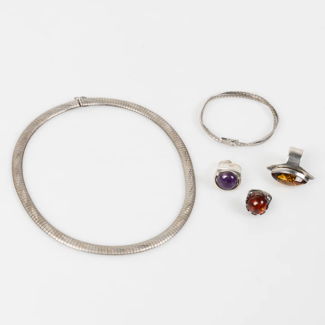 SAMLING SMYCKEN I SILVER, bl. a ALTON ring, 5 delar.