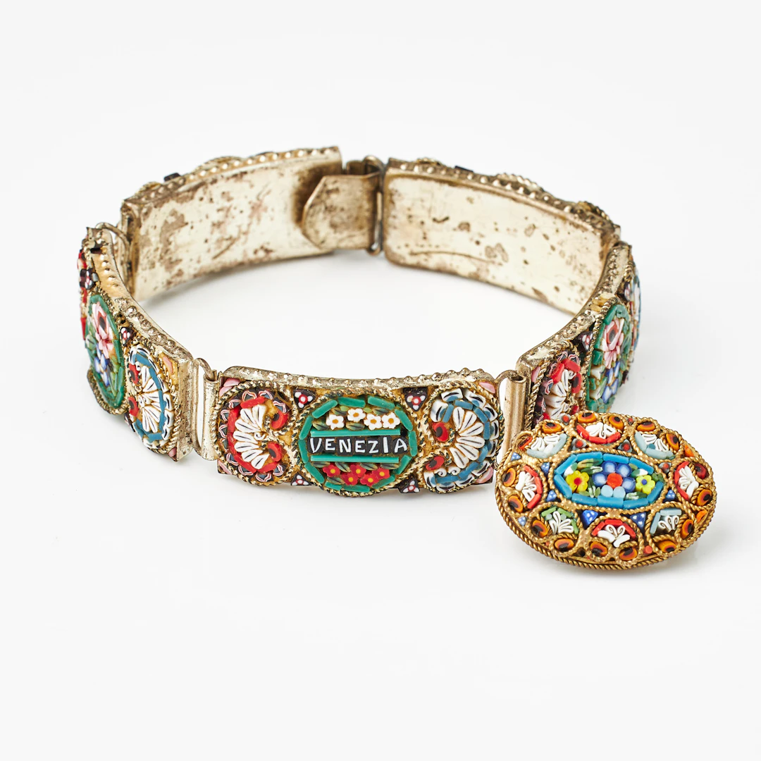 BROSCH, oval form, ARMBAND, oädel metall, mikromosaik, 5 rektangulära