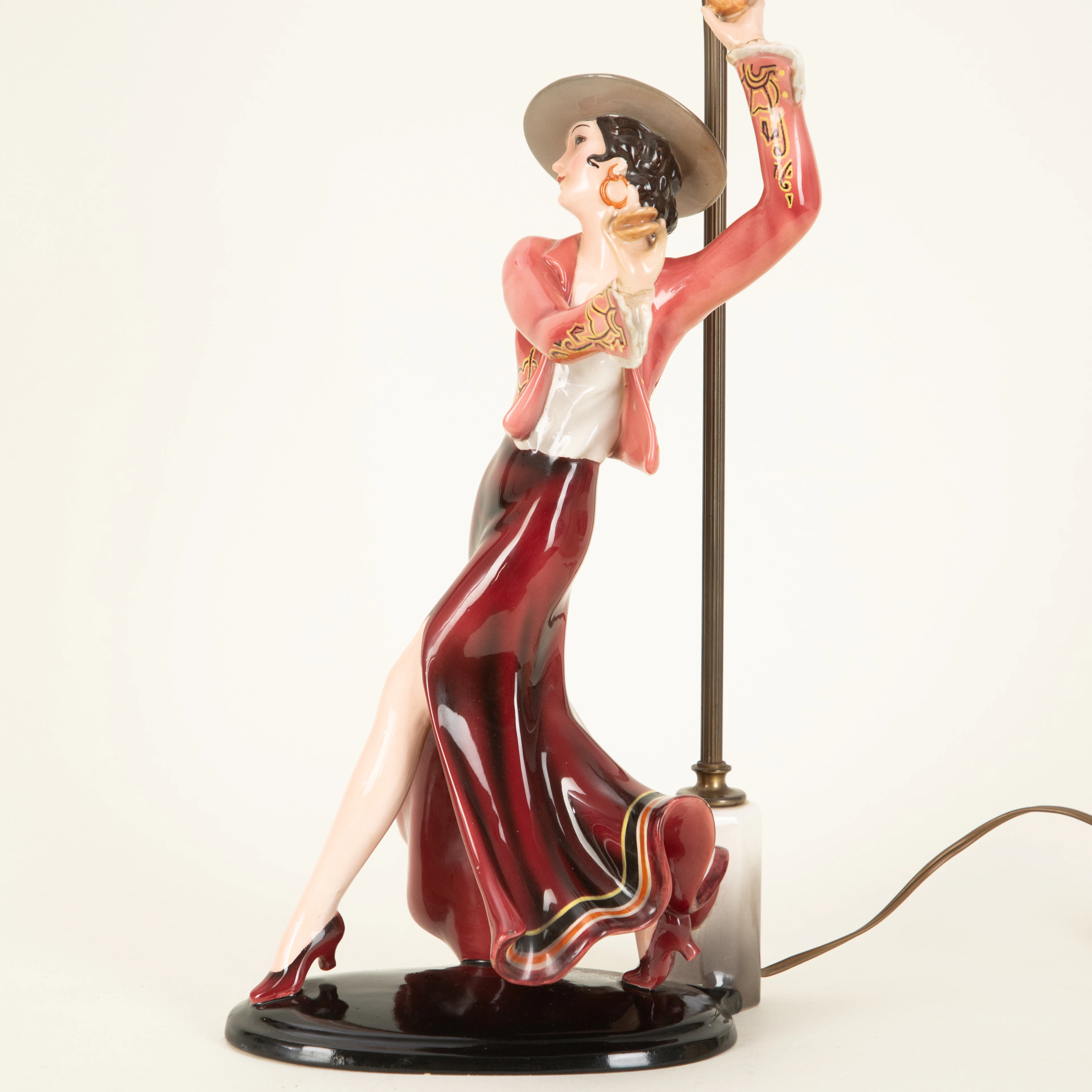 JOSEF LORENZL ( WIEN 1892 -1950 EBENDA. Tischlampe mit Figur ´Spanischer