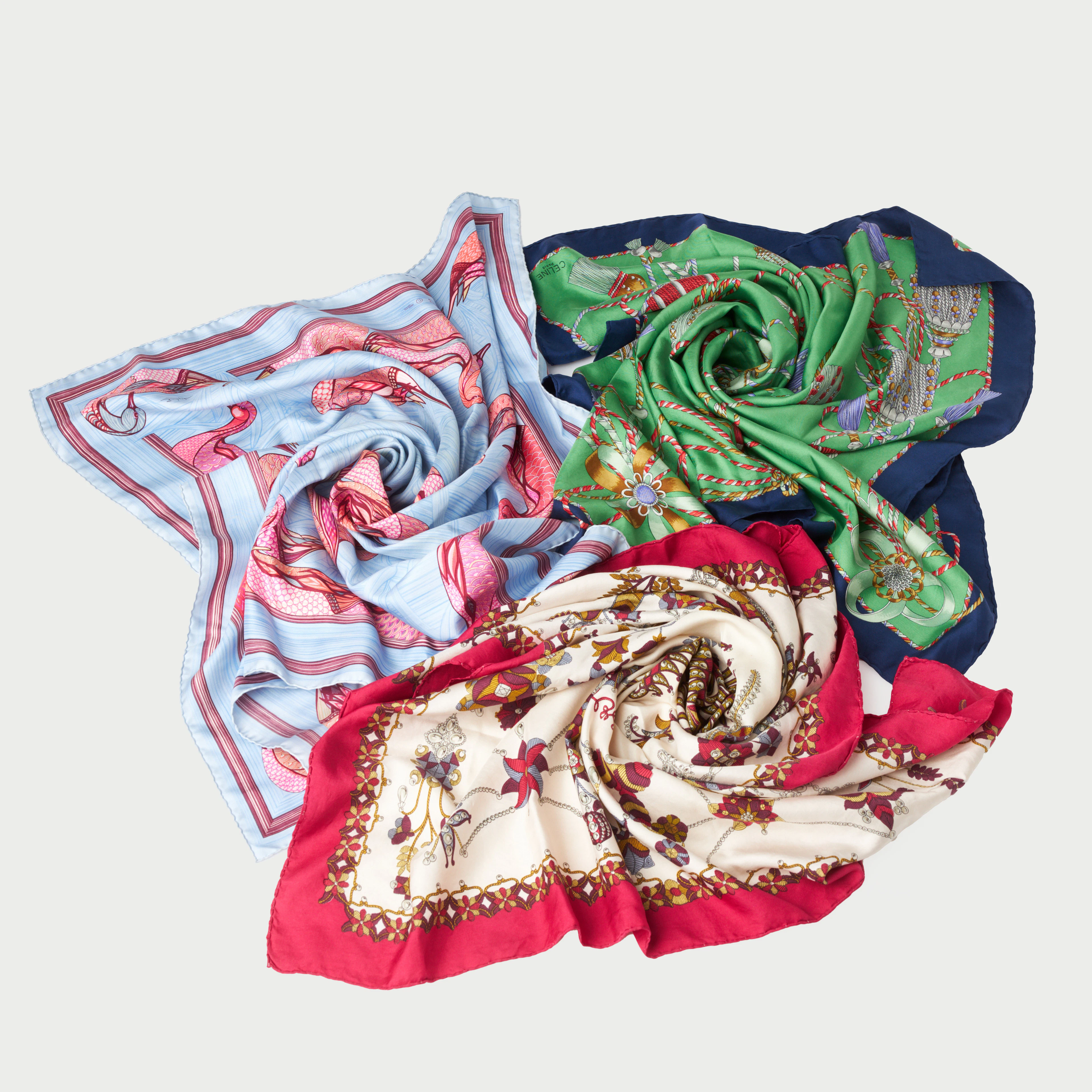 SCARFS, 3 st, 2 Hermés samt 1 Céline.