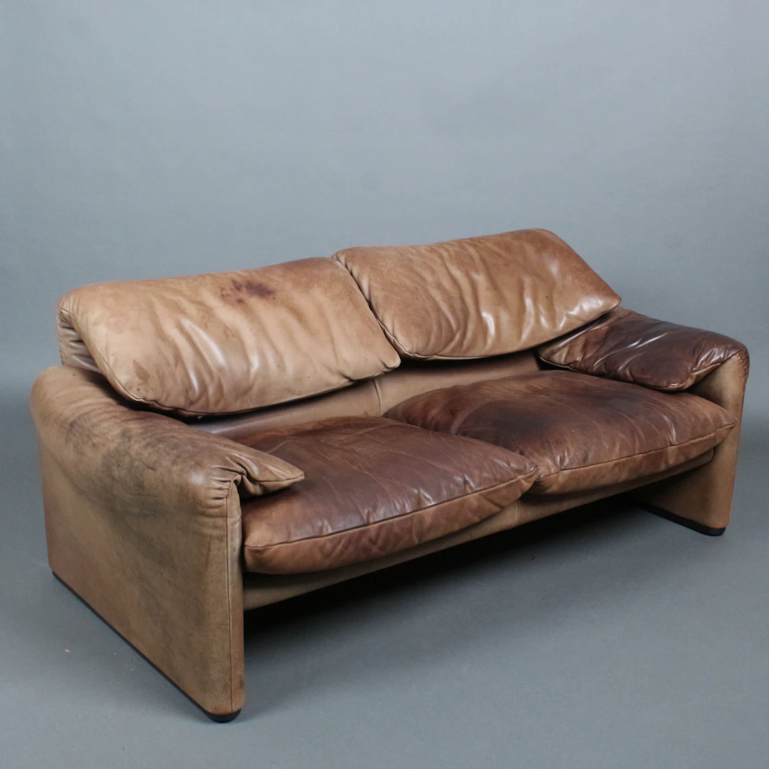 VICO MAGISTRETTI. Cassina. Zweisitzer / Couch, Modell 'Maralunga'