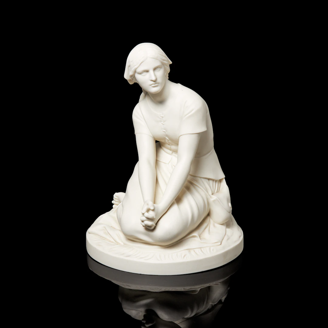 SKULPTUR, parian, sittande kvinna på sockel, Gustafsberg.