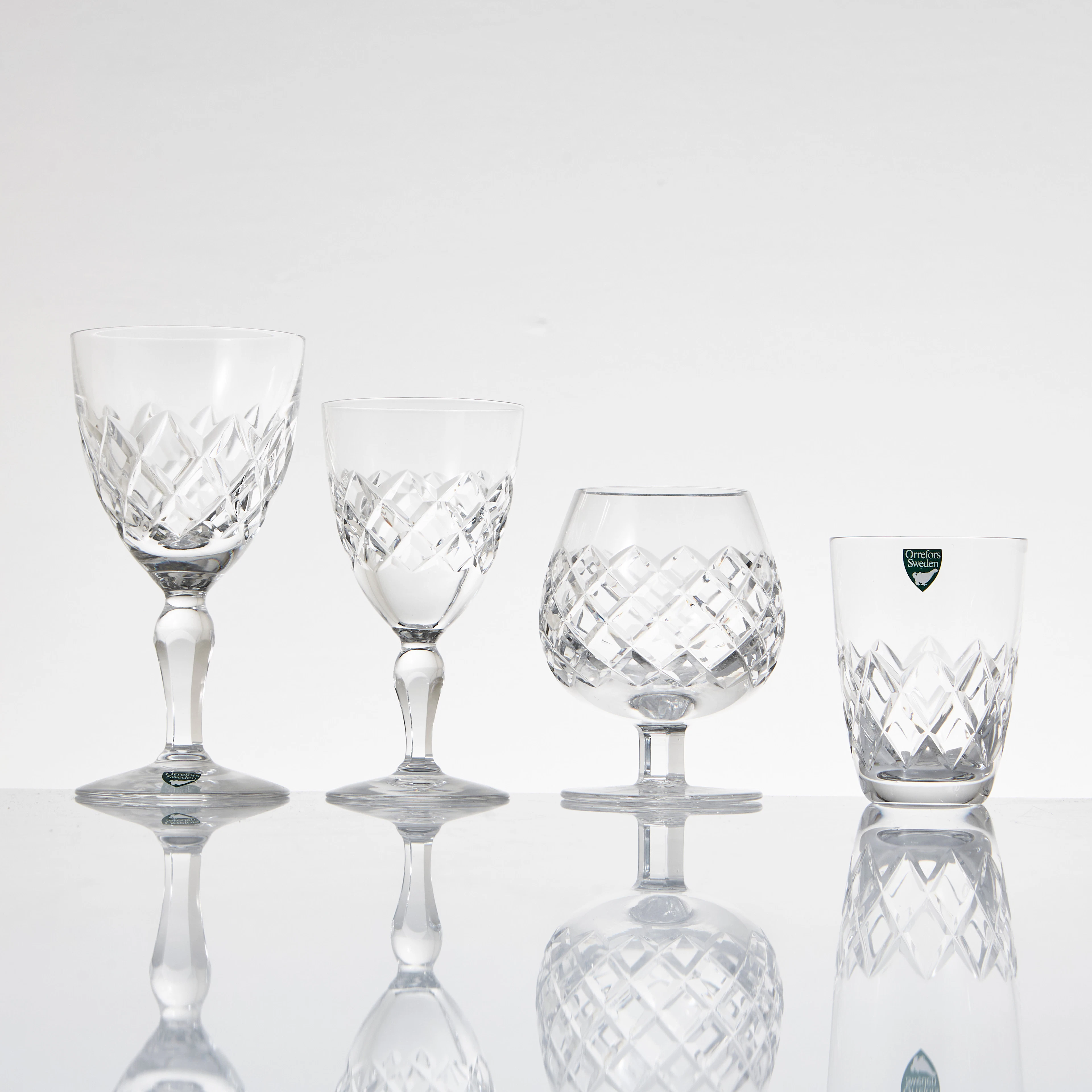 GLASSERVIS, 31 delar, "Karolina" Orrefors.