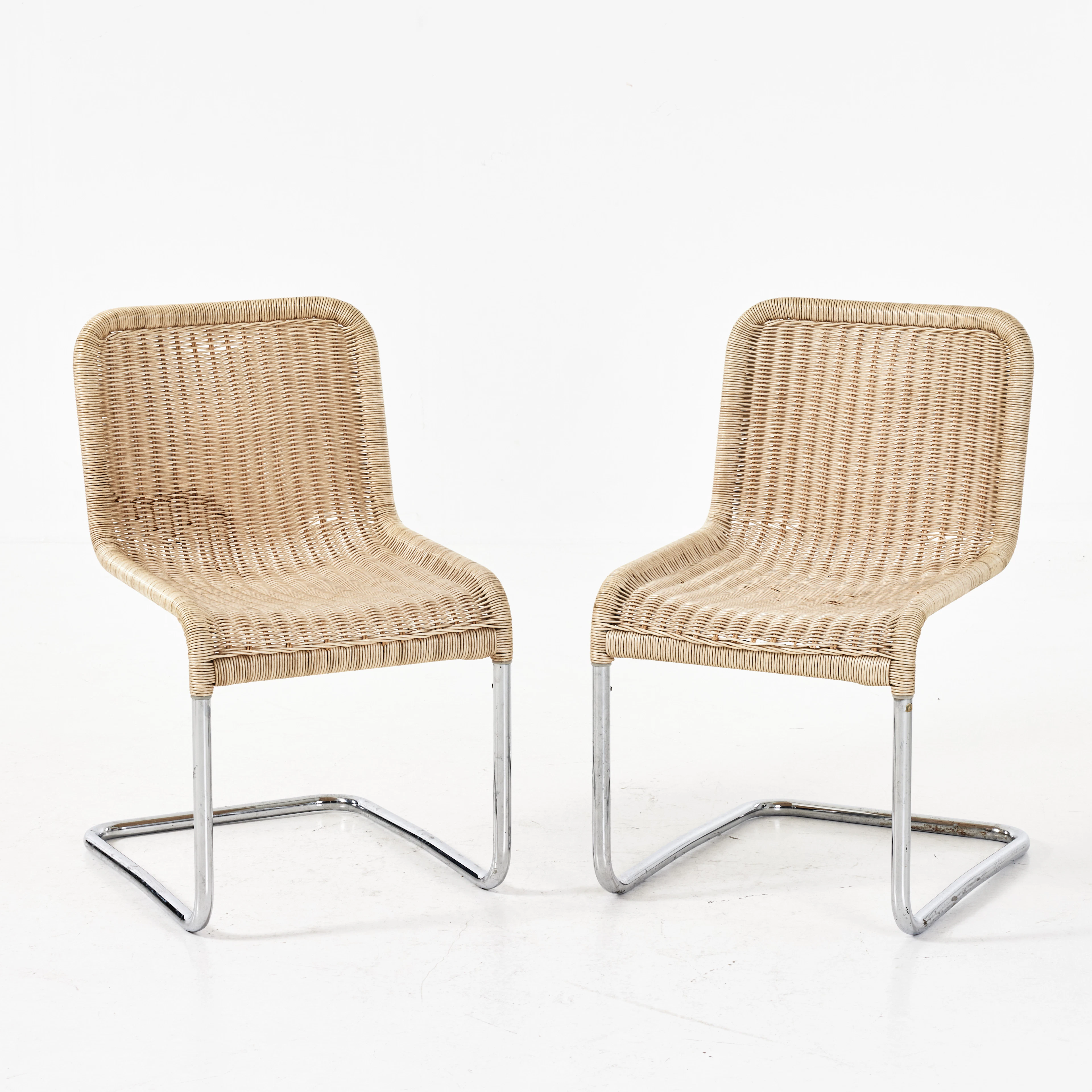 STOLAR, 1 par, troligen Tecta, 1970-tal. Stålrör med flätade sitsar