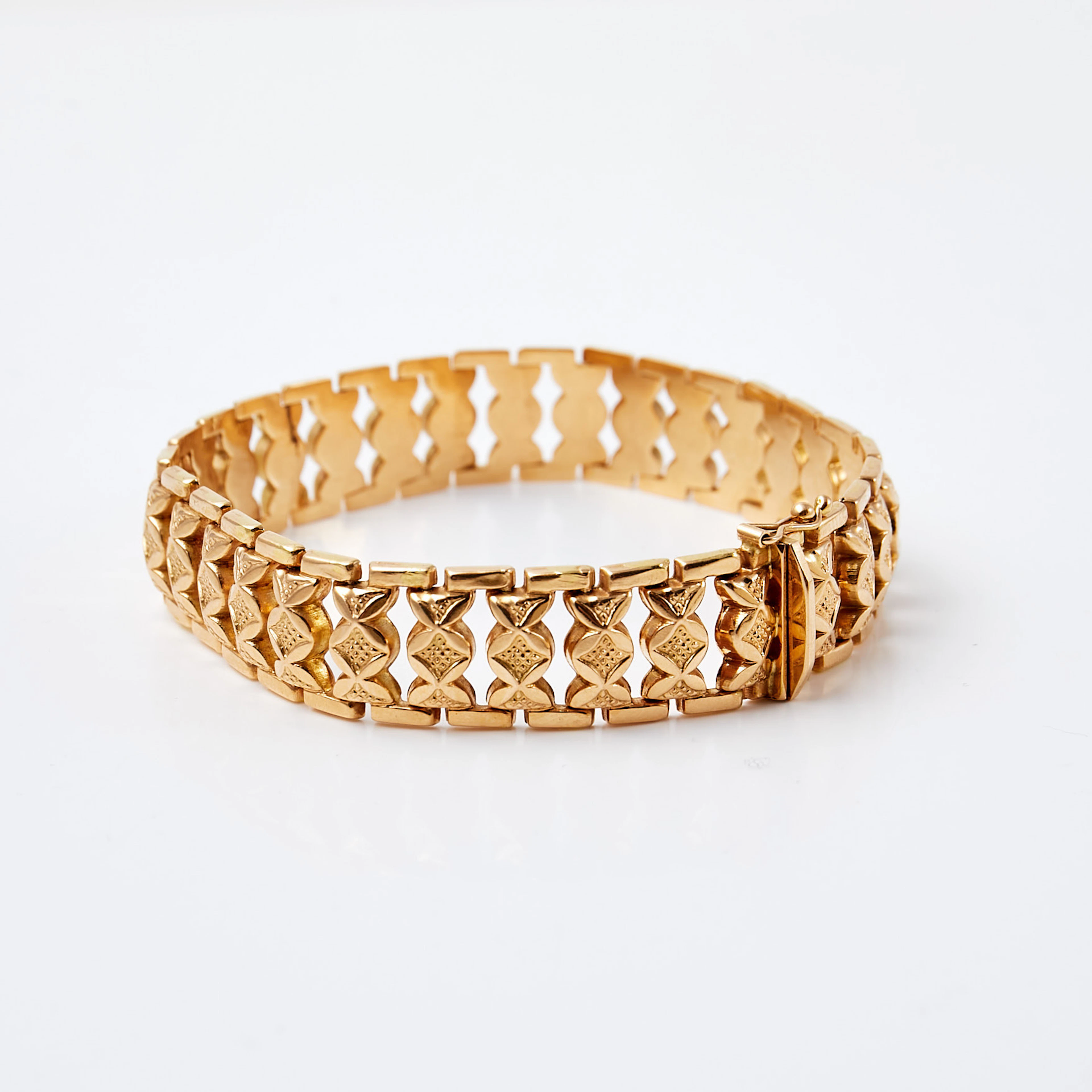 ARMBAND, 18 k guld, fantasilänk med genombruten dekor, Vicenza, Italien.