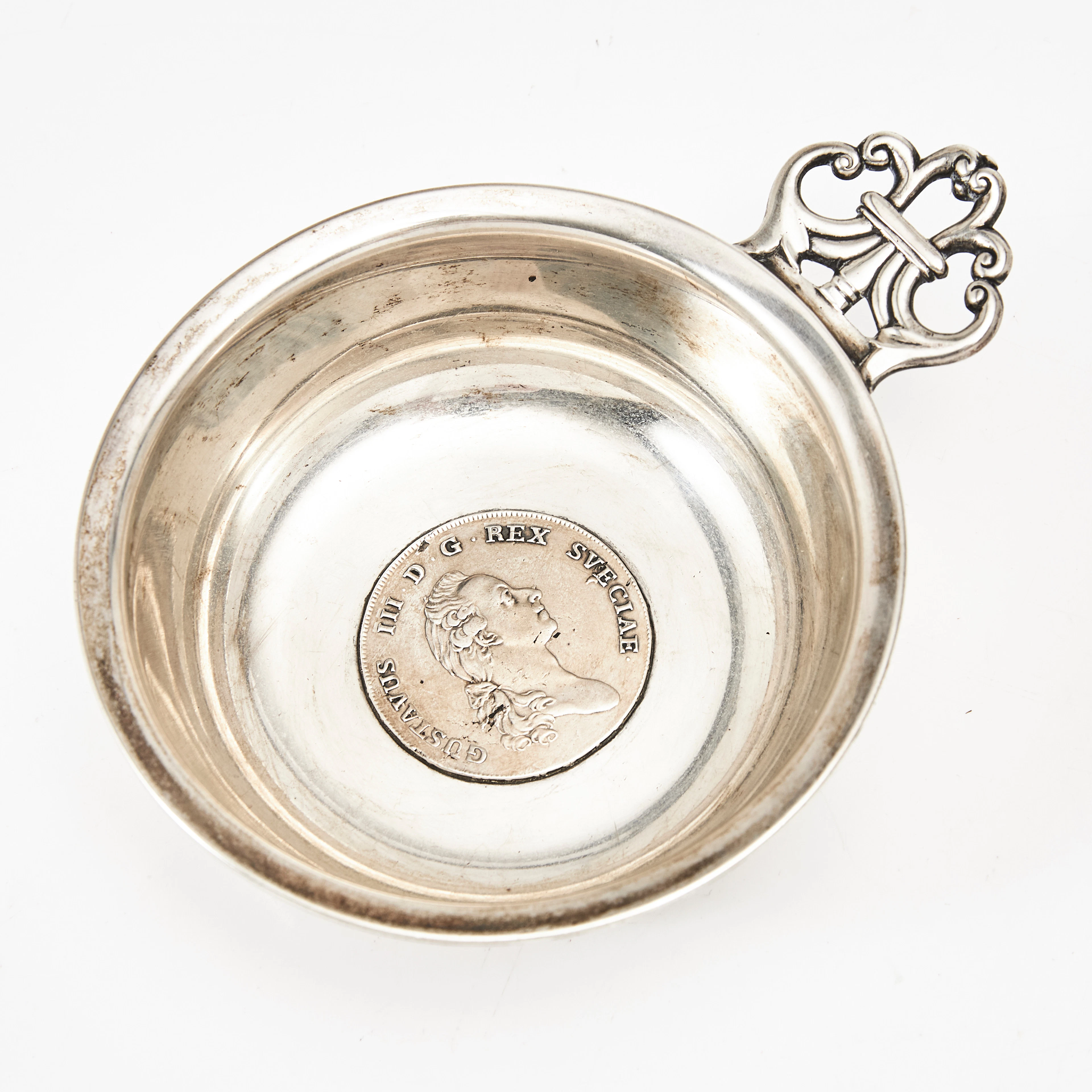 W.A.BOLIN, skål, silver, Stockholm 1938, infattat mynt Gustav III, 1775.