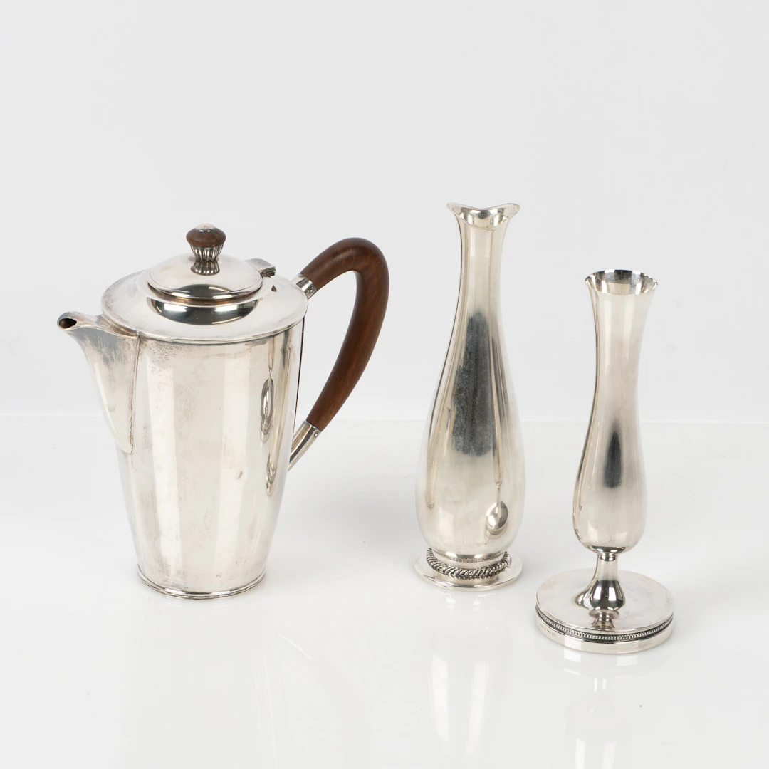 MOCKAKANNA & VASER, 3 delar, Nordisk Silverkonst, 1948 respektive