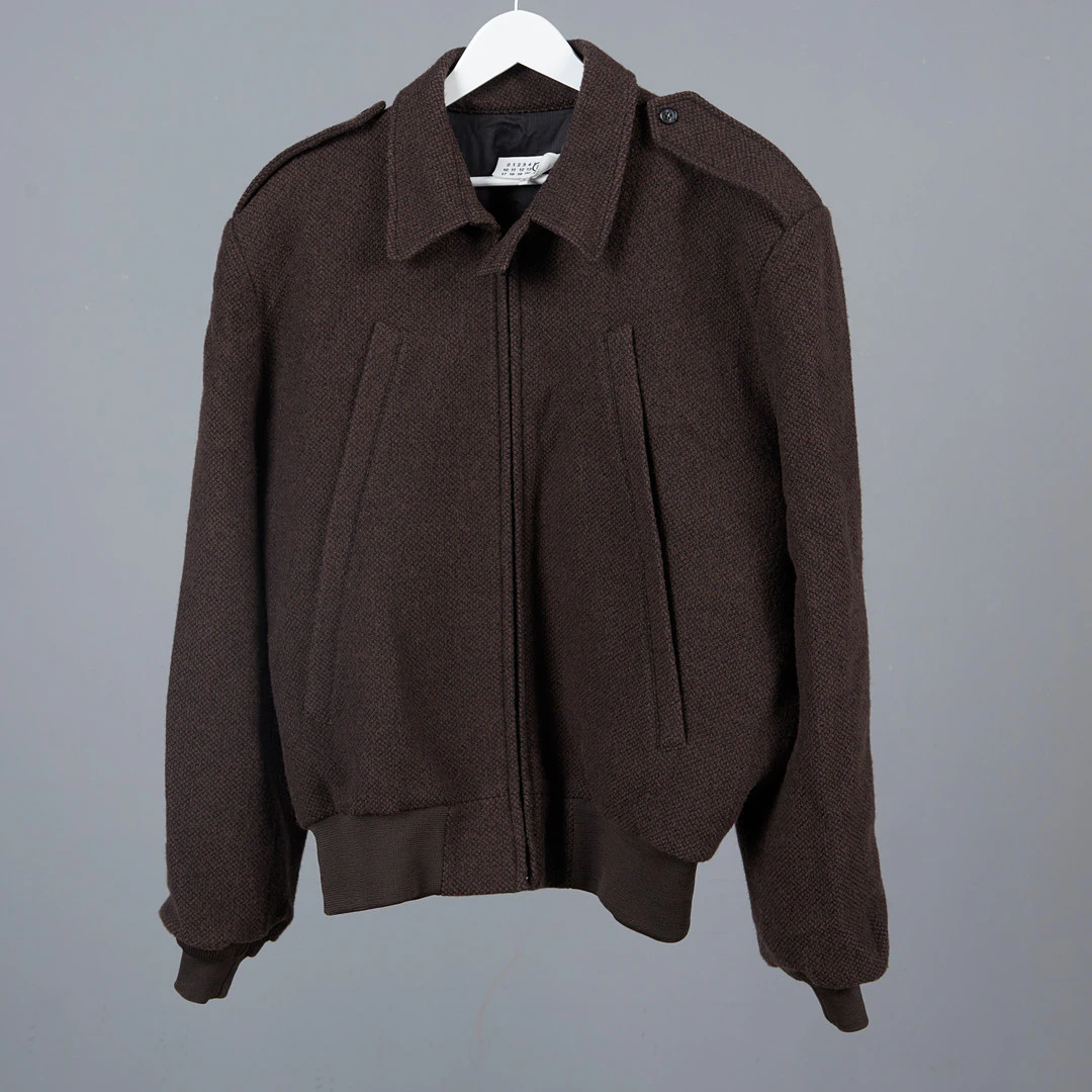 MM6 MAISON MARGIELA. Bomberjacke, Wollstoff, FW 2025, Frankreich.