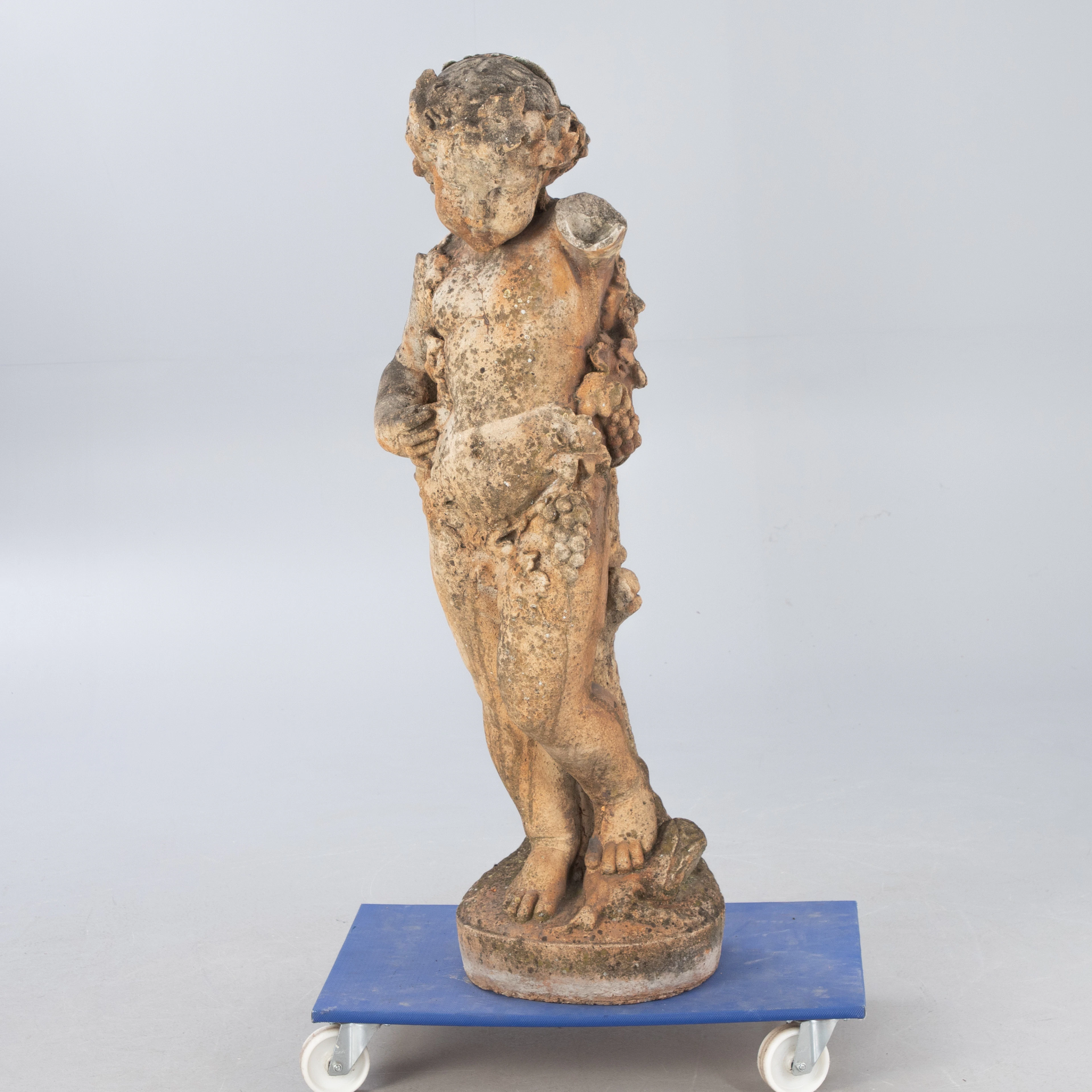 Großer Putto im Stil des Barock, Sandstein, Frankreich, 19. Jh.