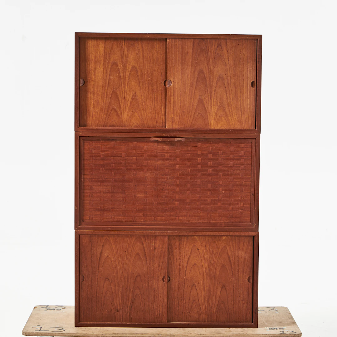 POUL CADOVIUS. VÄGGSKÅP, 3 st, teak, ur serien "Royal system" 1960-tal.