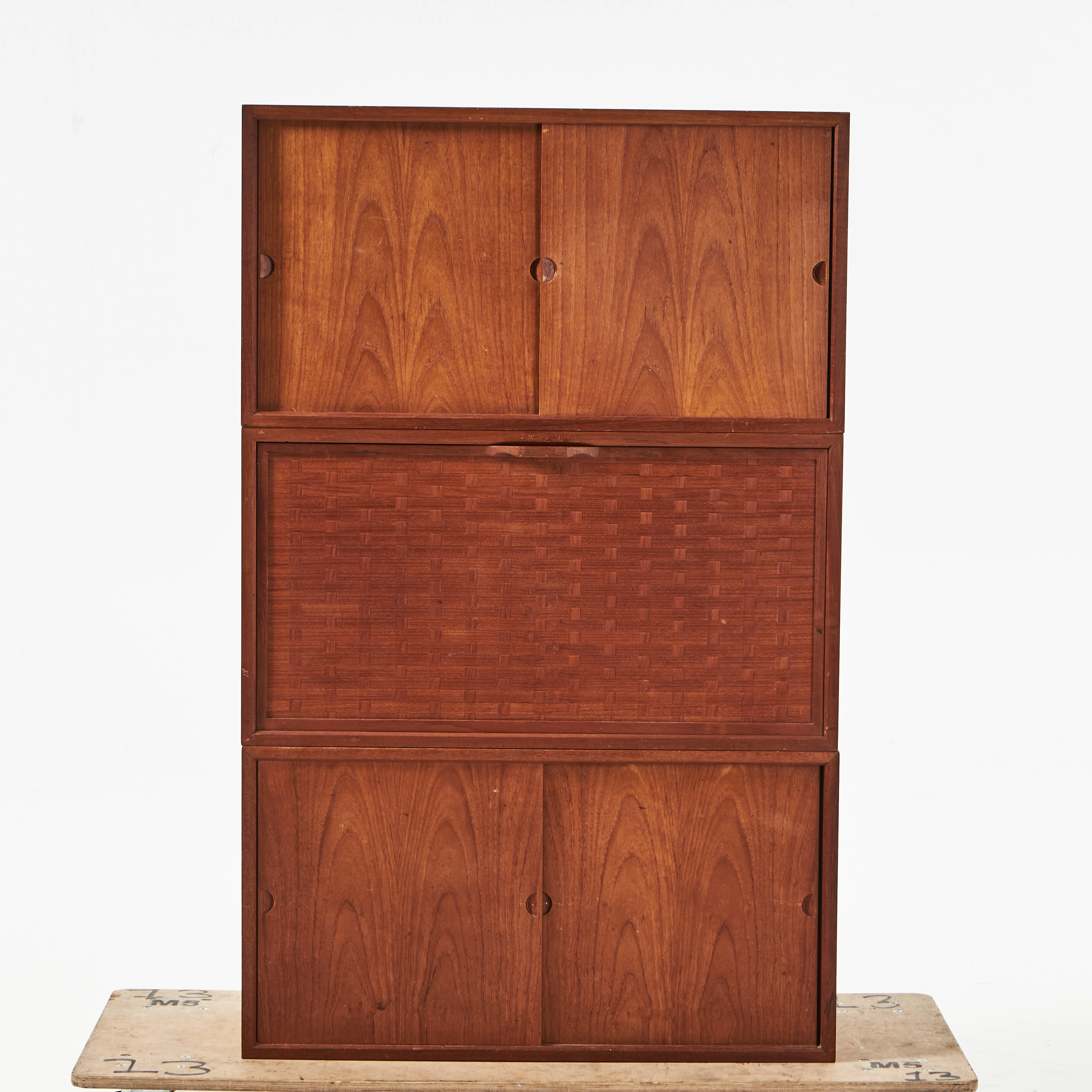 POUL CADOVIUS. VÄGGSKÅP, 3 st, teak, ur serien "Royal system" 1960-tal.