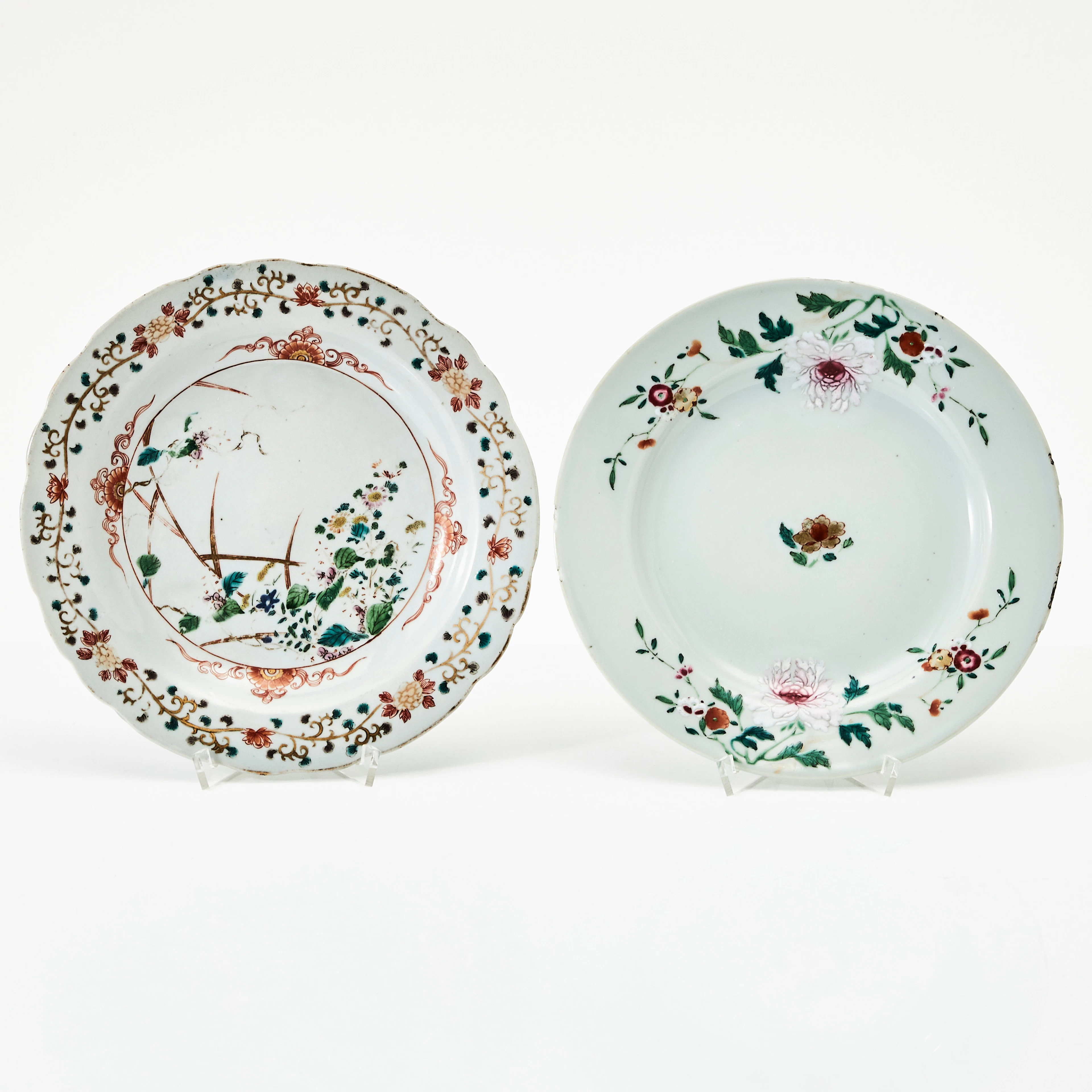 TALLRIKAR, 2 st, 17/1800-tal, porslin, Kina famille rose samt Japan.