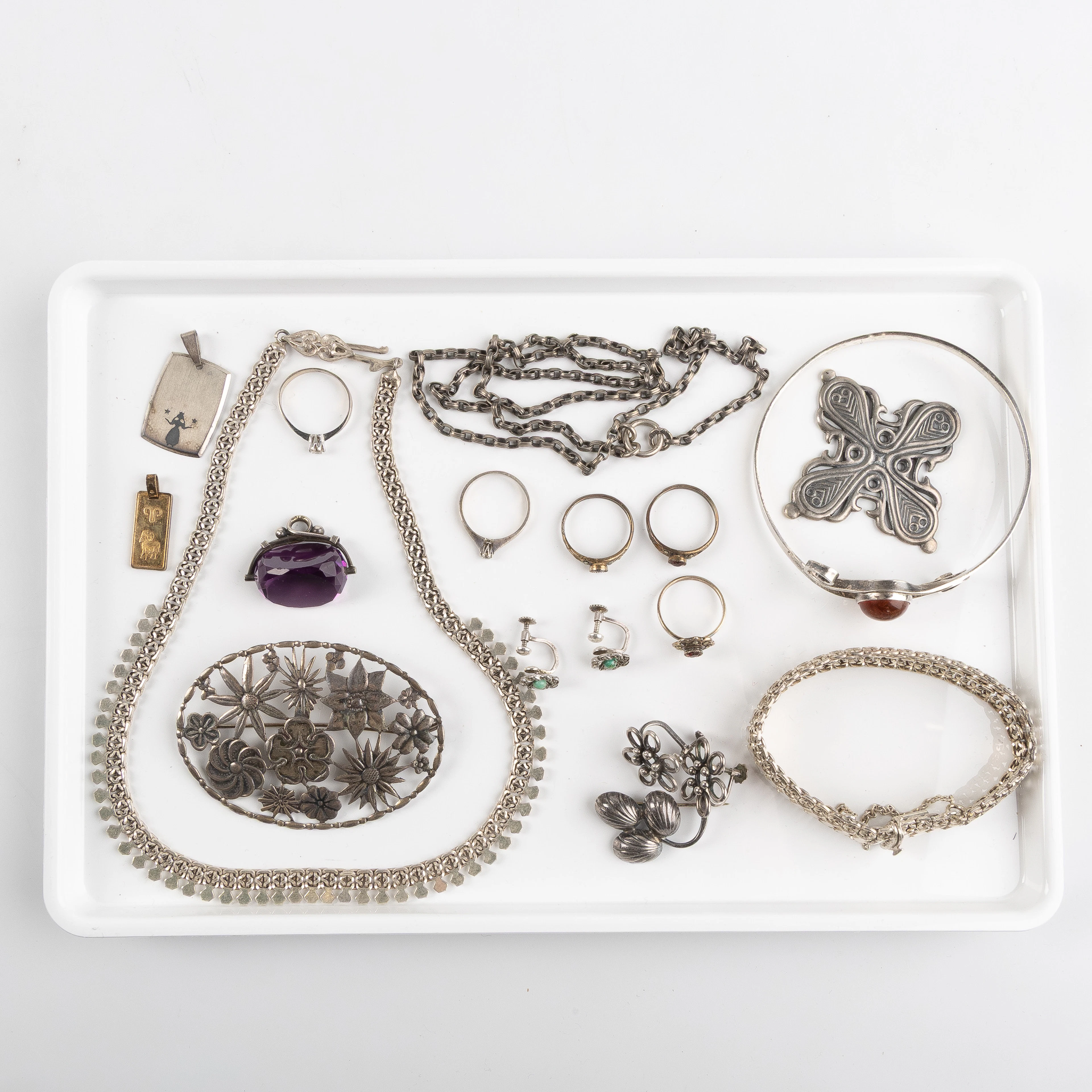 SAMLING SMYCKEN, silver. 17 dlr.