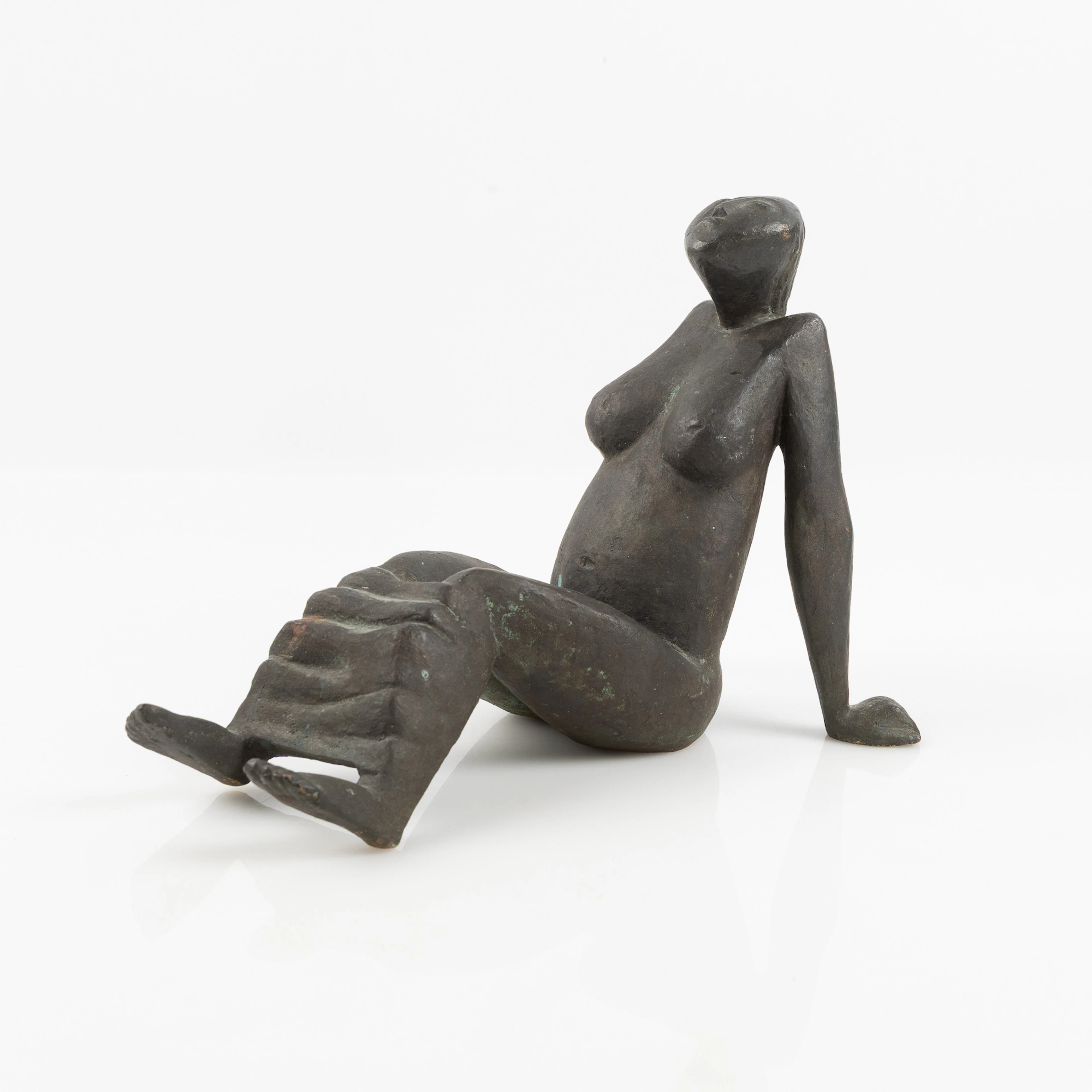 WALDEMAR OTTO. Skulptur, brons, sittande kvinnogestalt, monogramsignerad