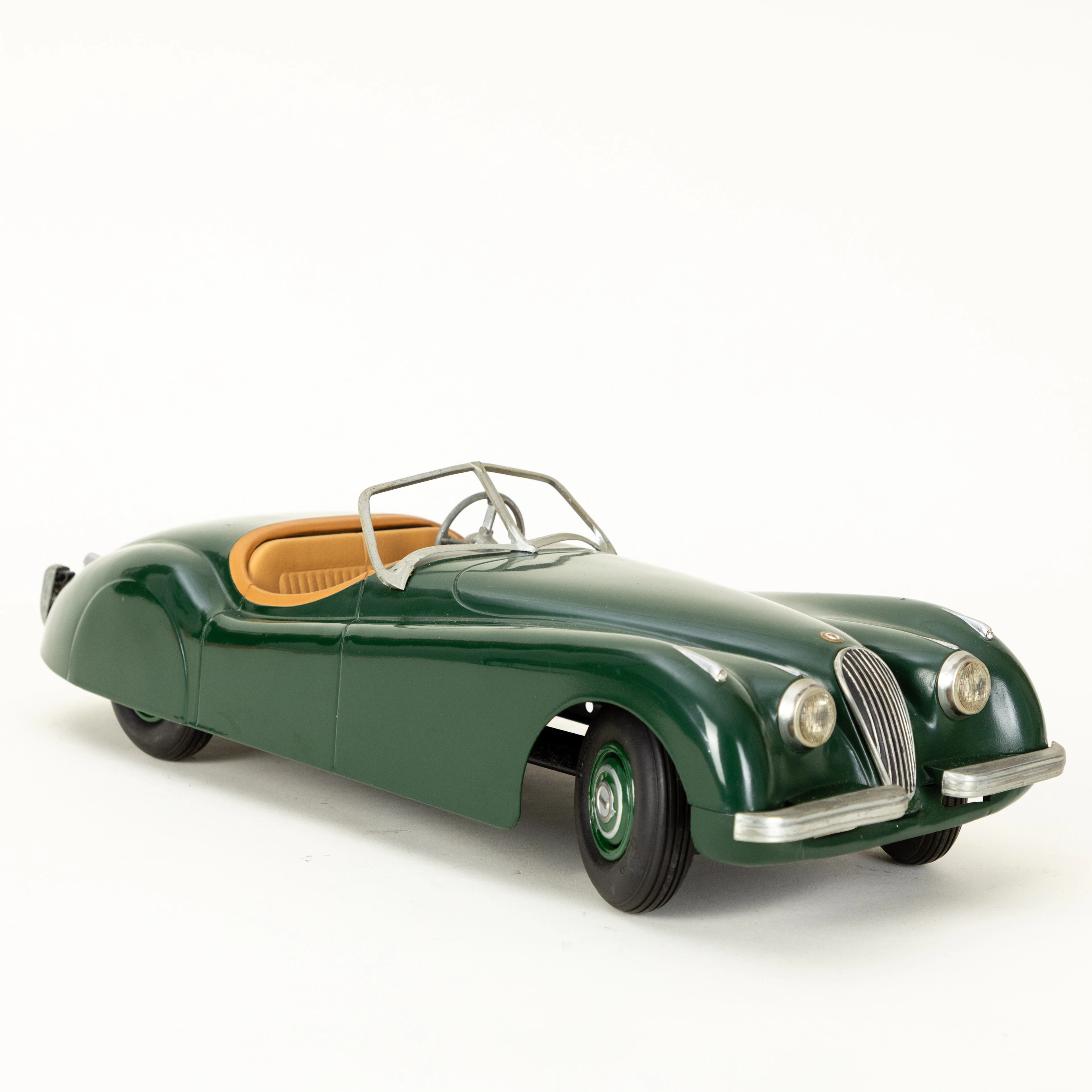 DOEPKE TOYS. Jaguar XK120, Model Toys, USA, 1960er Jahre.