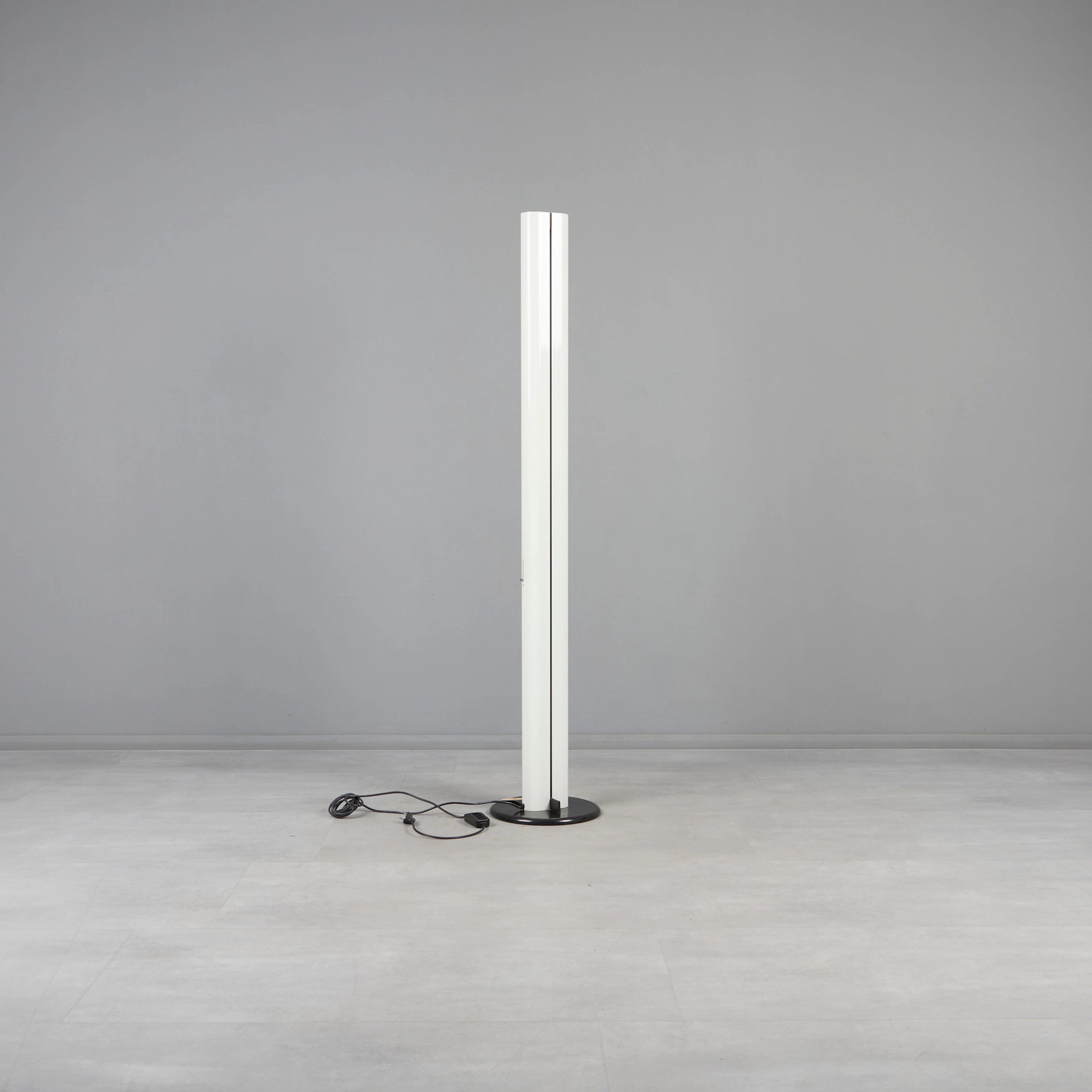 GIANFRANCO FRATTINI. Artemide, Stehleuchte / Deckenfluter, Modell
