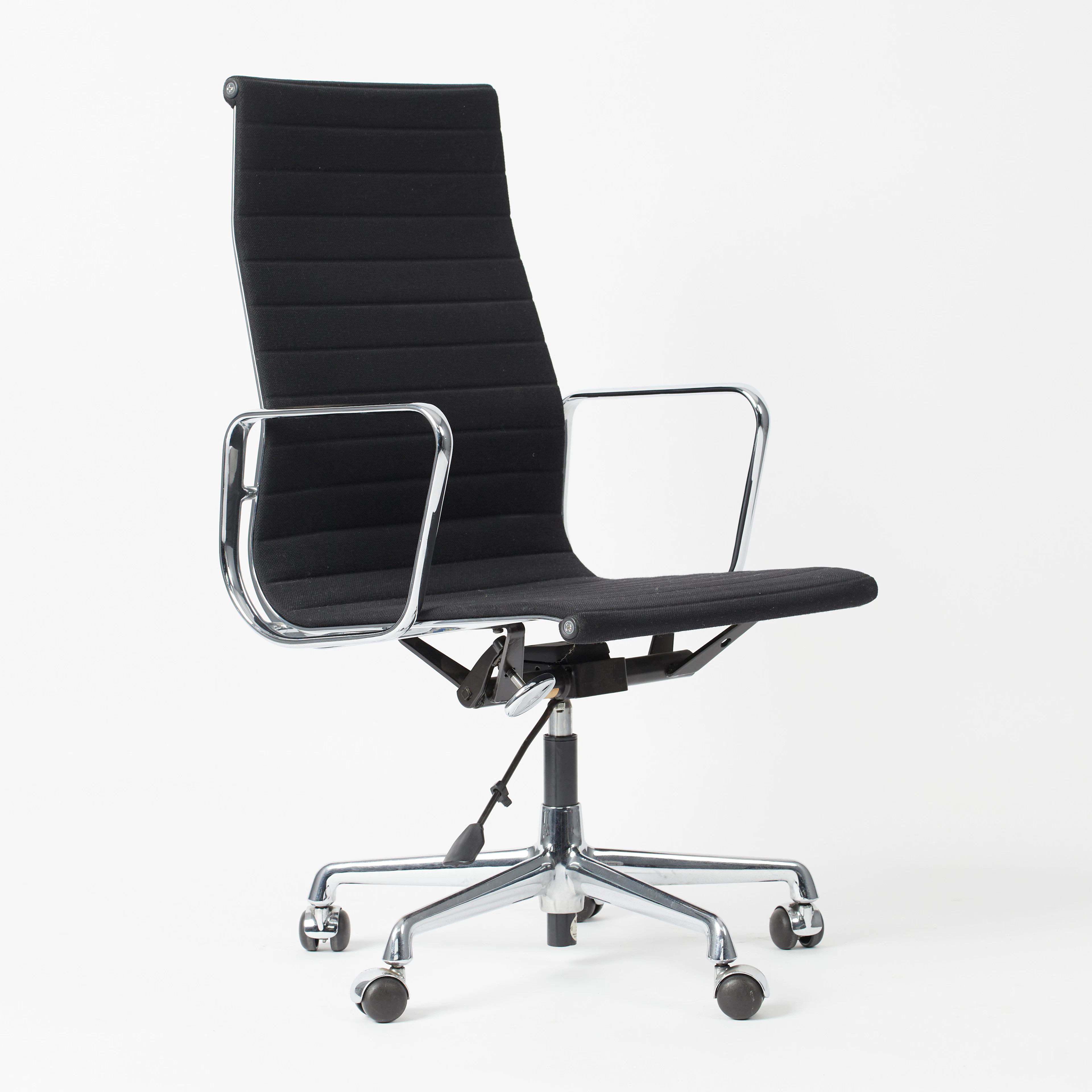 CHARLES & RAY EAMES. Vitra, Bürostuhl / Armchair, Modell 'EA 118'