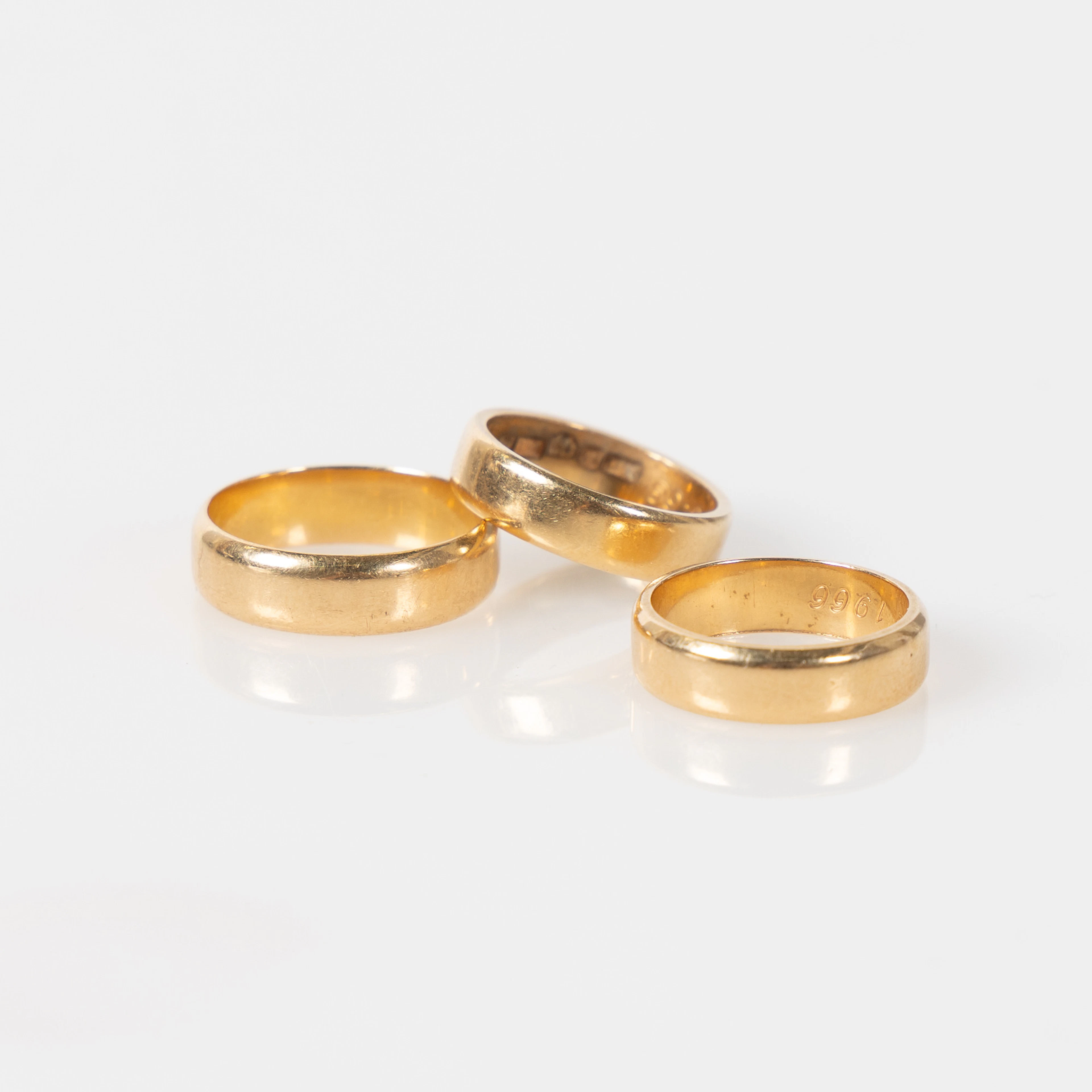 RINGAR, 3 st, 18K guld.