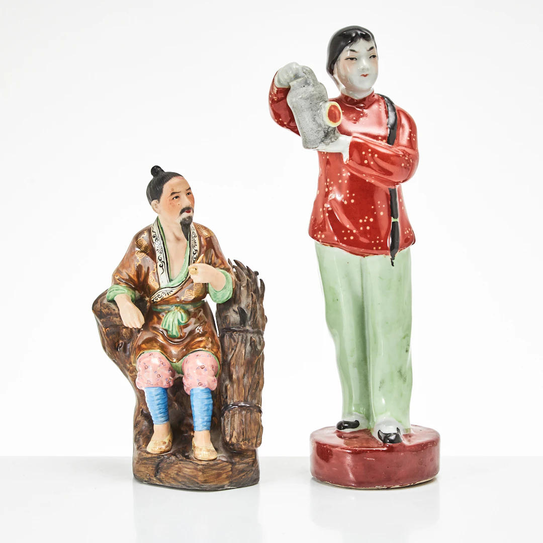 FIGURINER, 2 st., porslin, Kina, 1900-tal, polykromt bemålade.