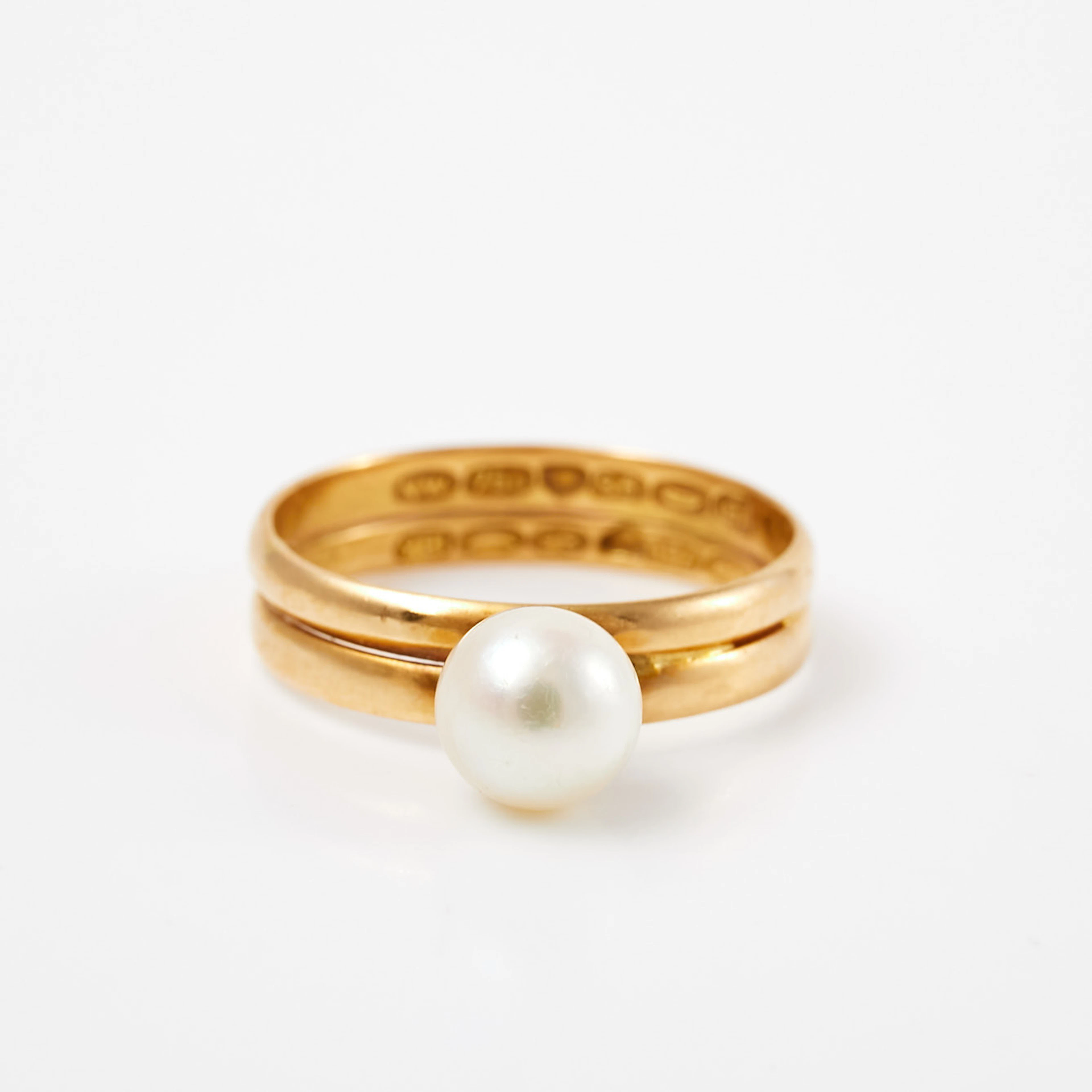 RING, 18 k guld, 1 odlad saltvattenspärla, Eino Westerback, Helsingfors